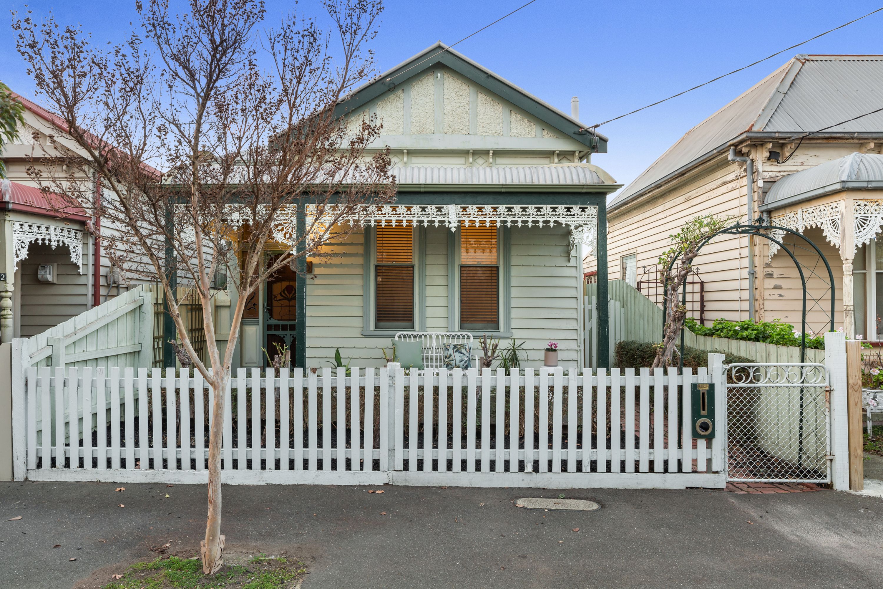 10 Thomson Street, Seddon VIC 3011