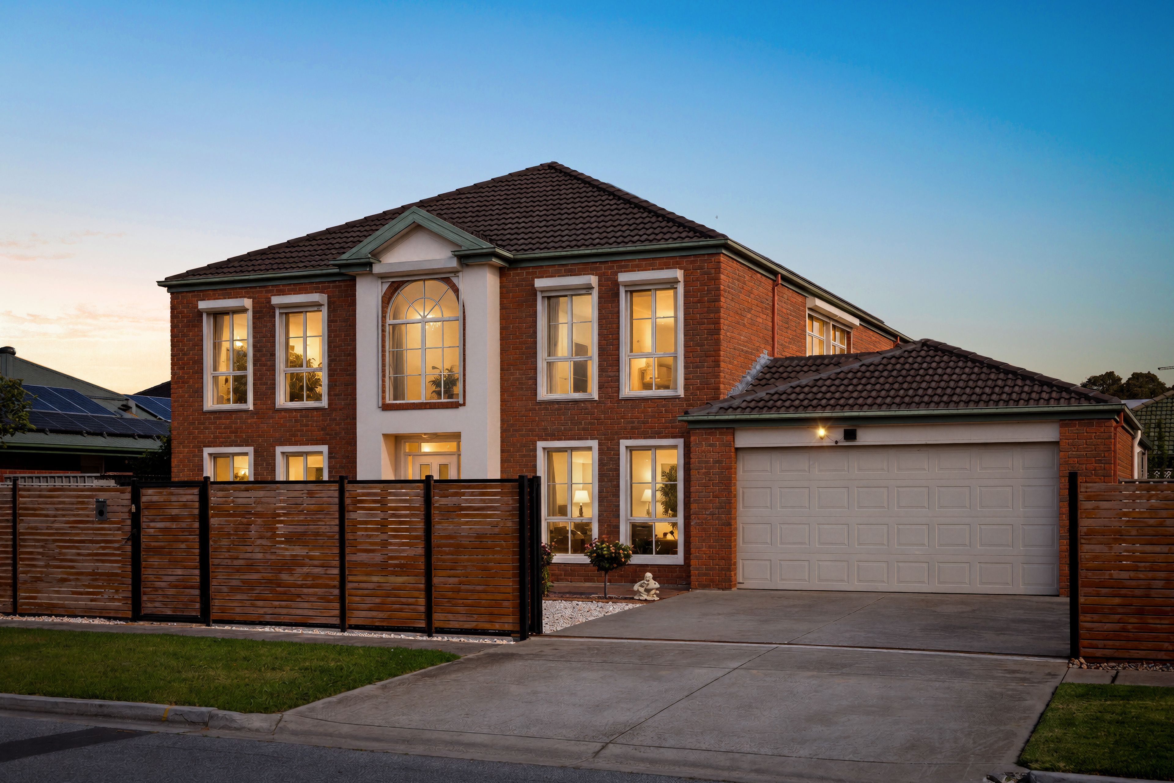 12 York Avenue East — photo from Ray White Grange