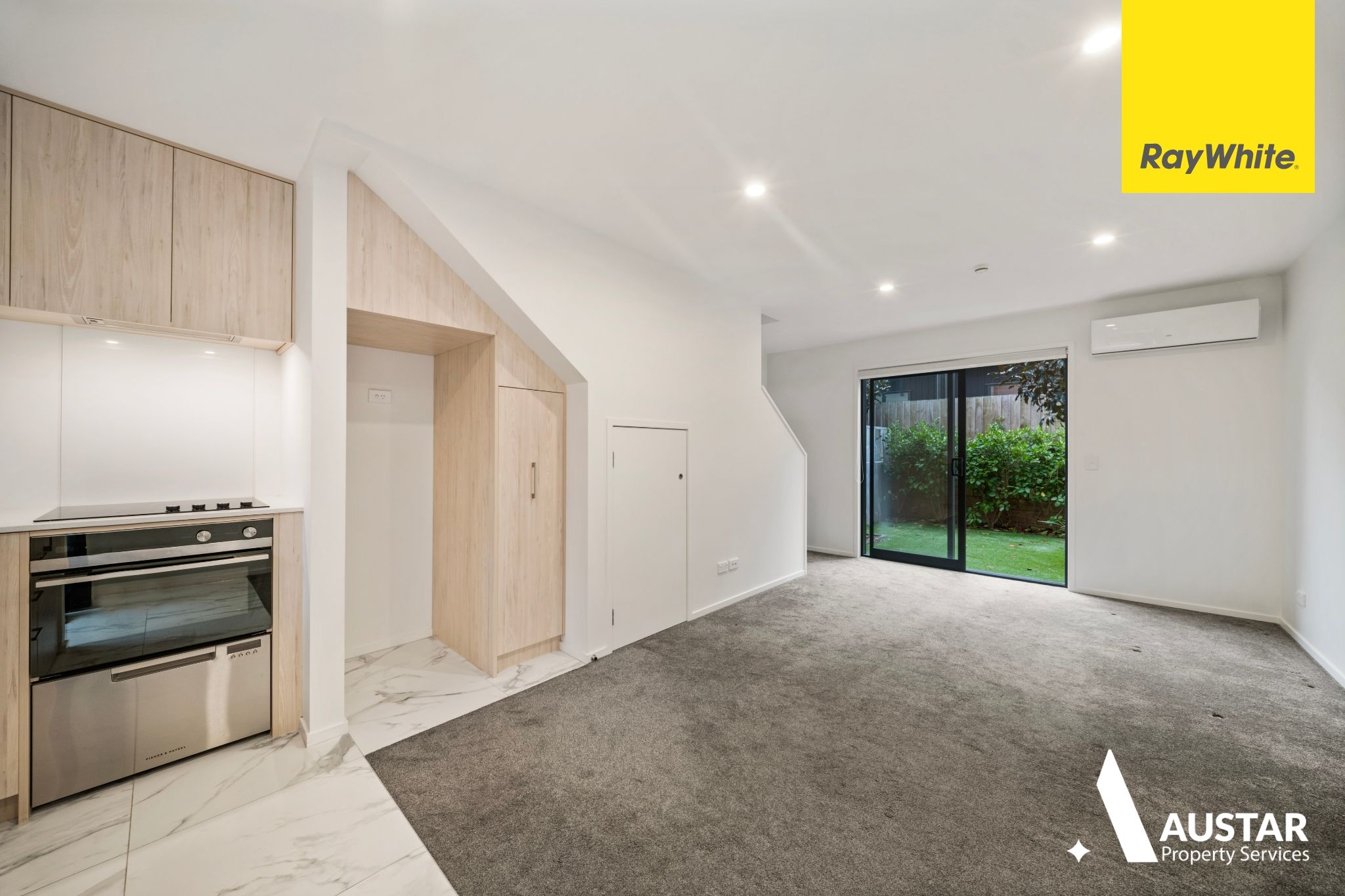 10/10 Yeovil Road, Te Atatu Peninsula, Waitakere City