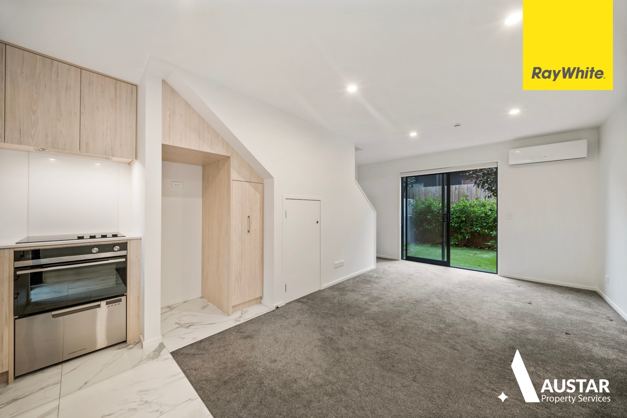 10/10 Yeovil Road, Te Atatu Peninsula, Waitakere City
