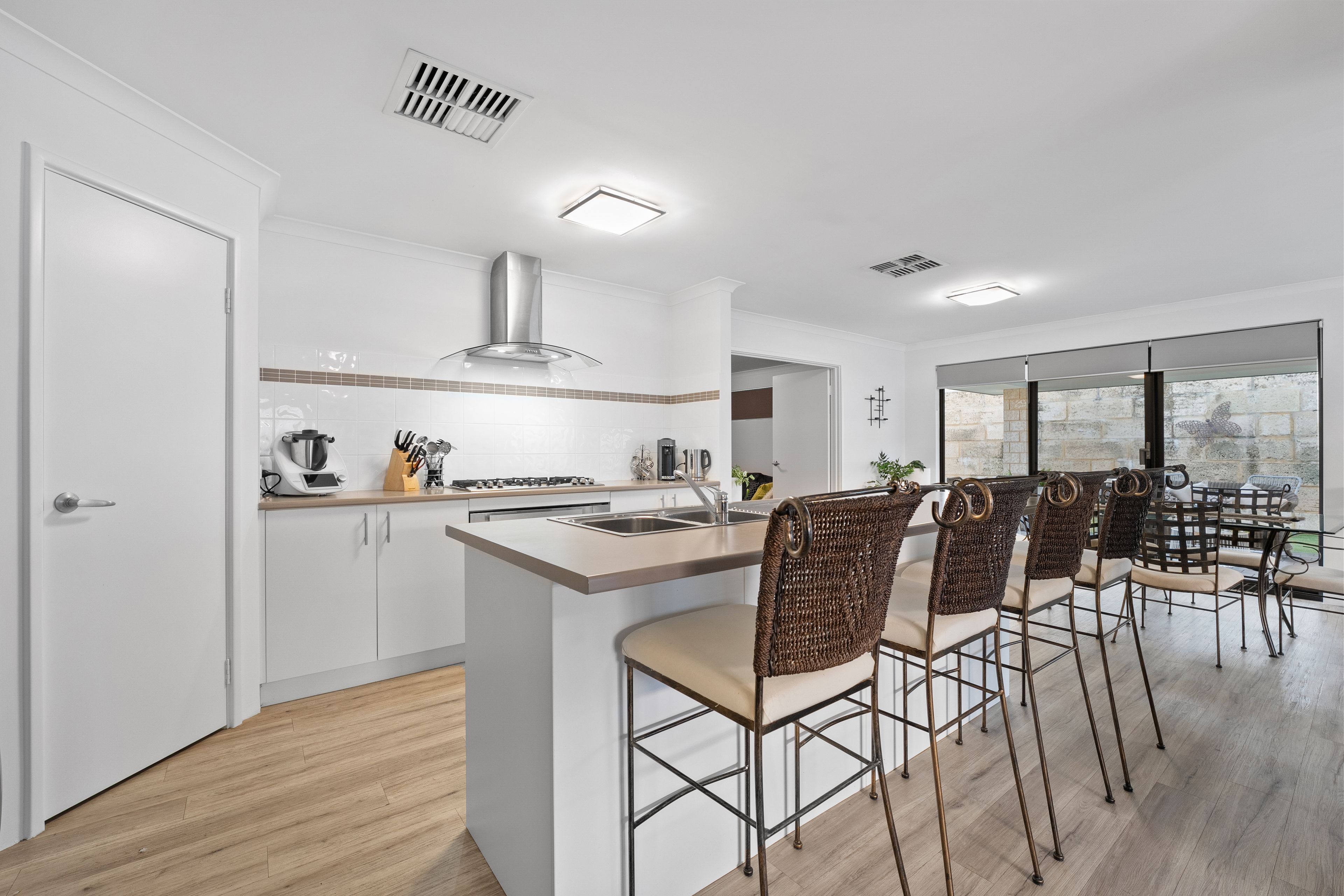 8 Valley Way — photo 13 of 30