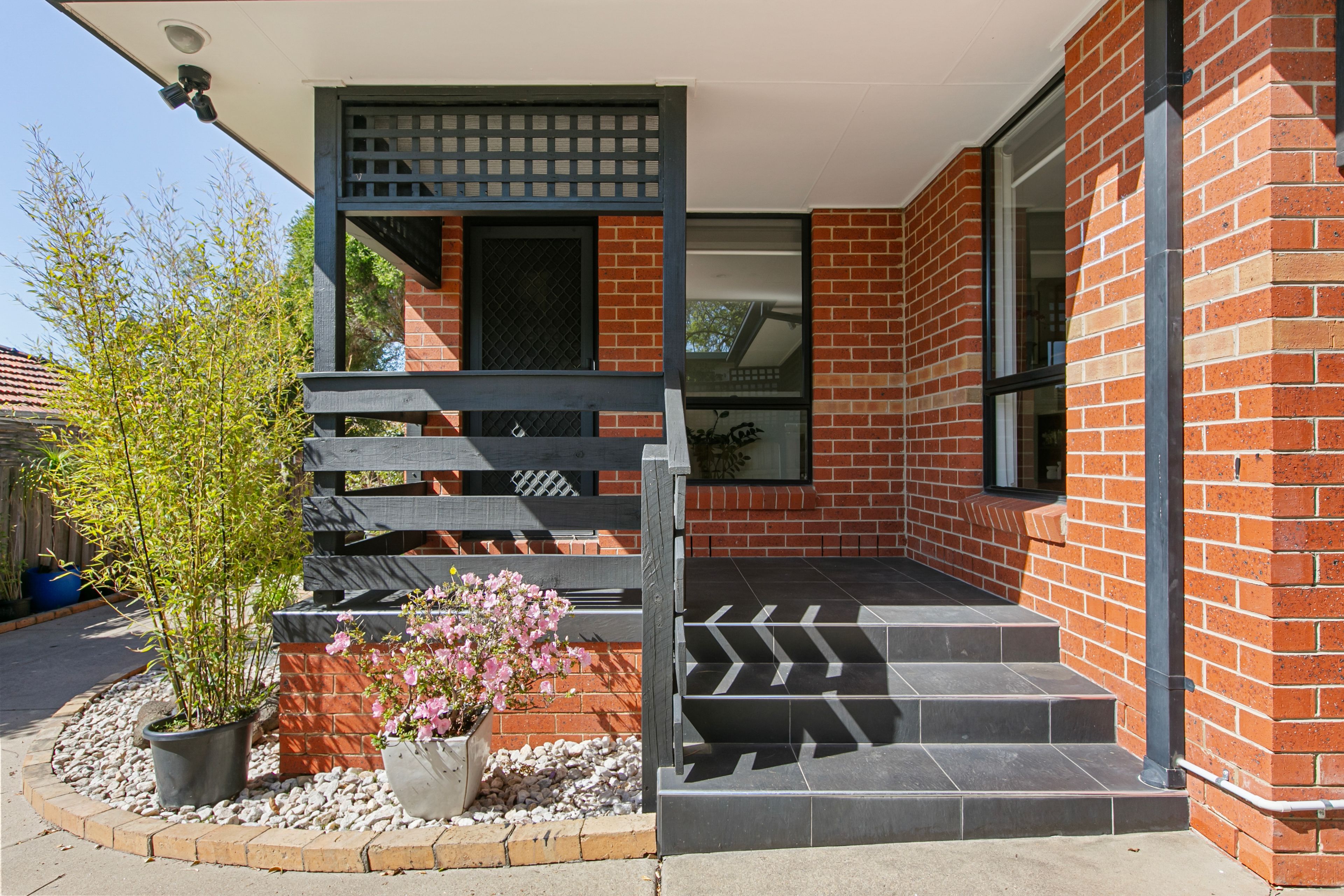2/33 Mccomas Street — photo 13 of 18