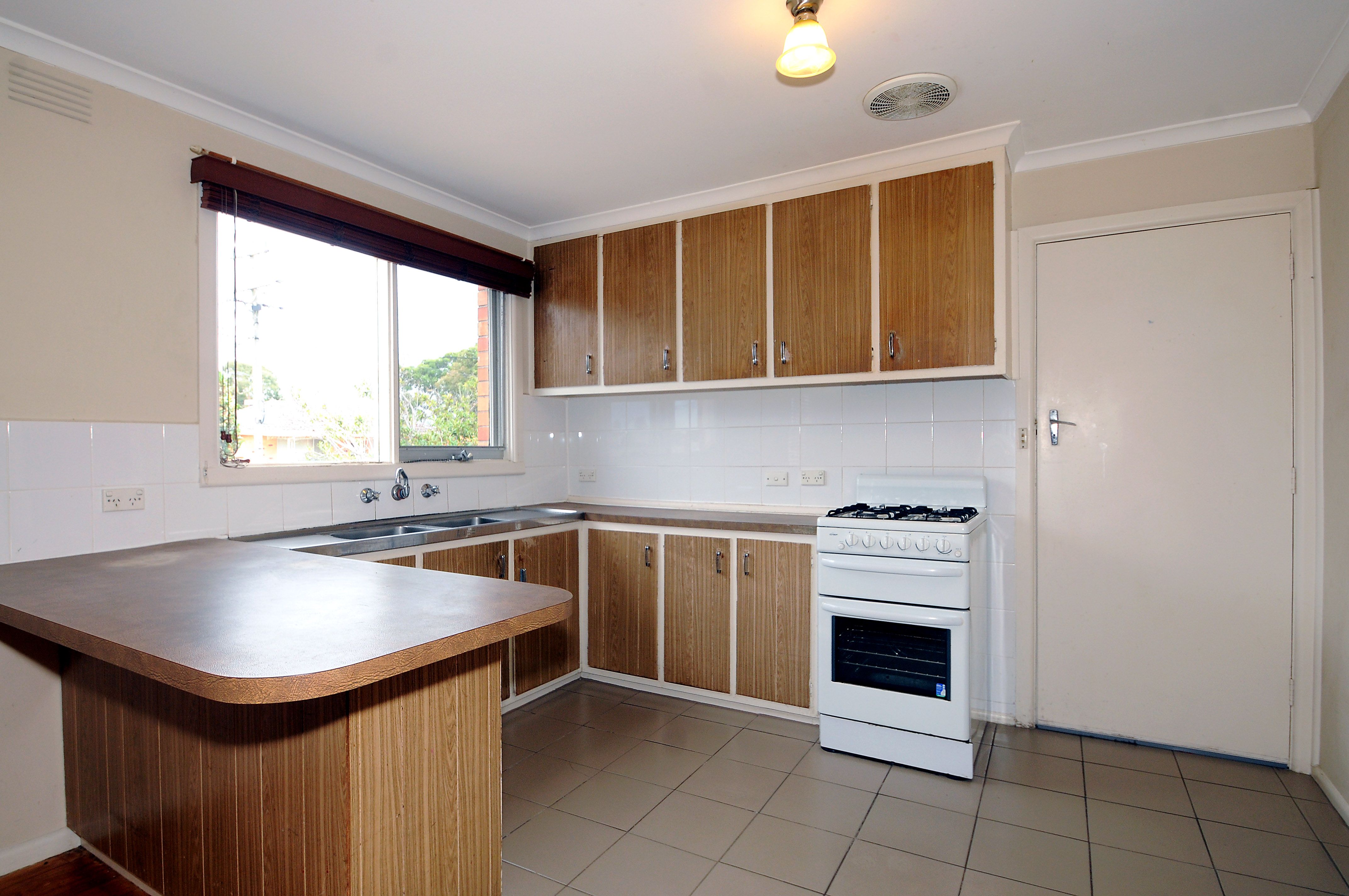 1/30 Lawn Road, Noble Park, VIC 3174