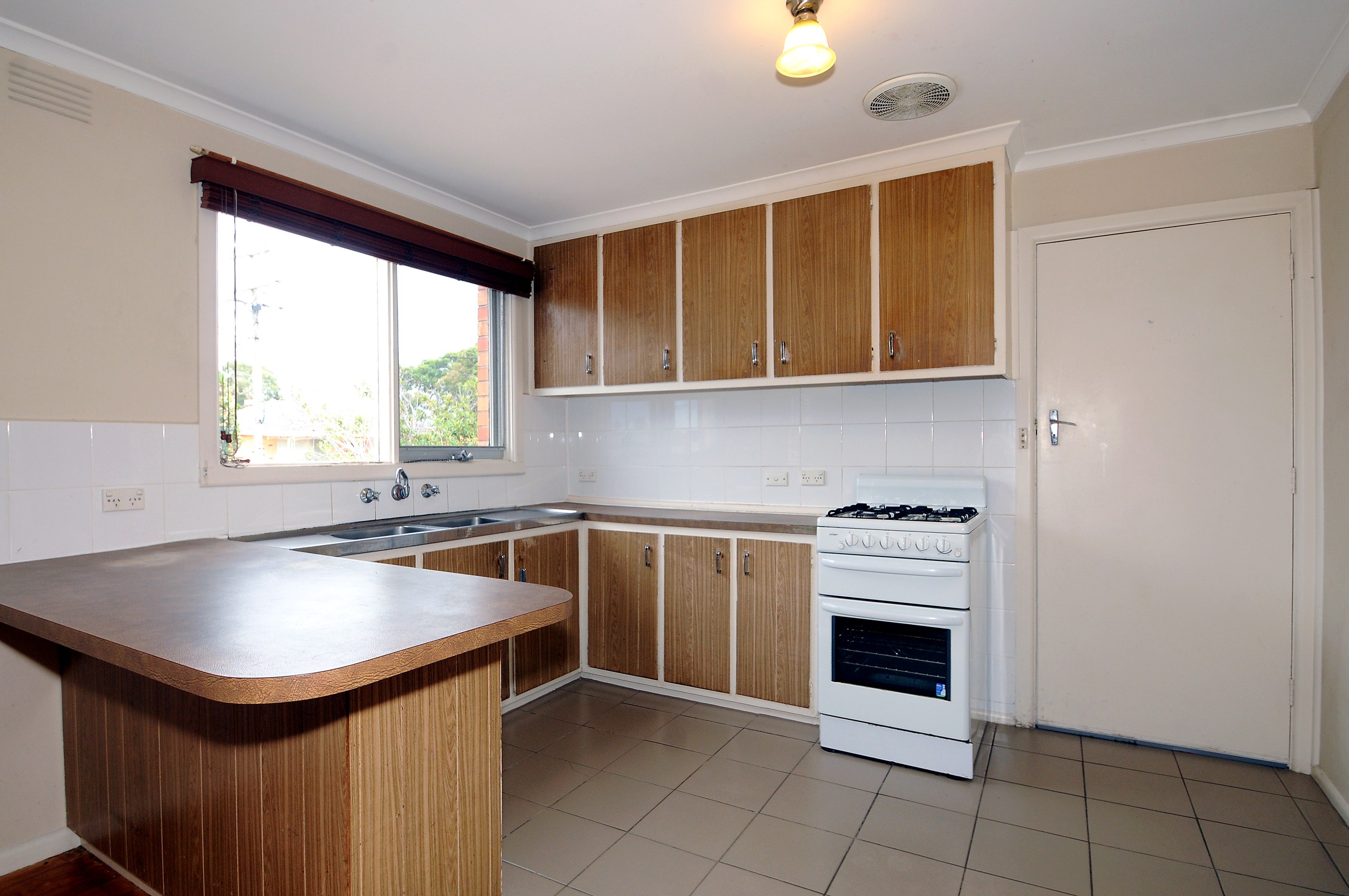 1/30 Lawn Road, Noble Park, VIC 3174