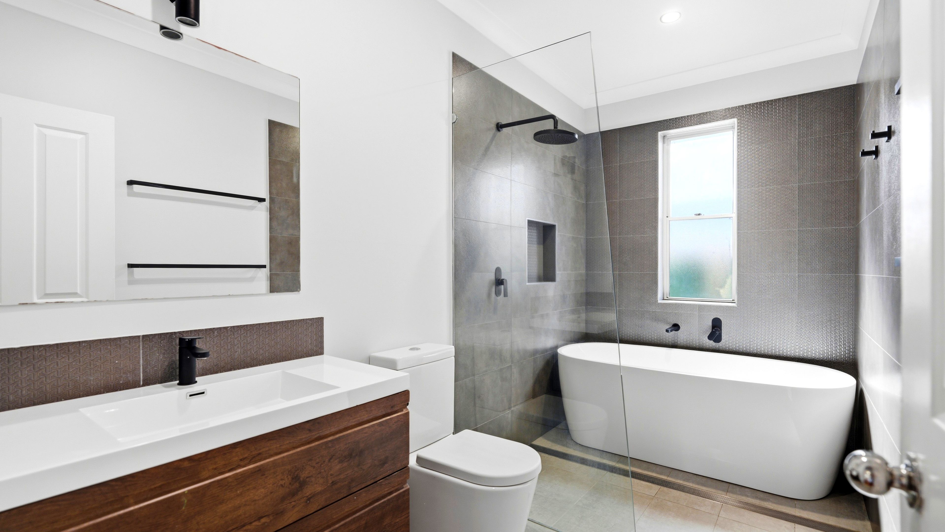 16 Ellen Street — photo 6 of 24