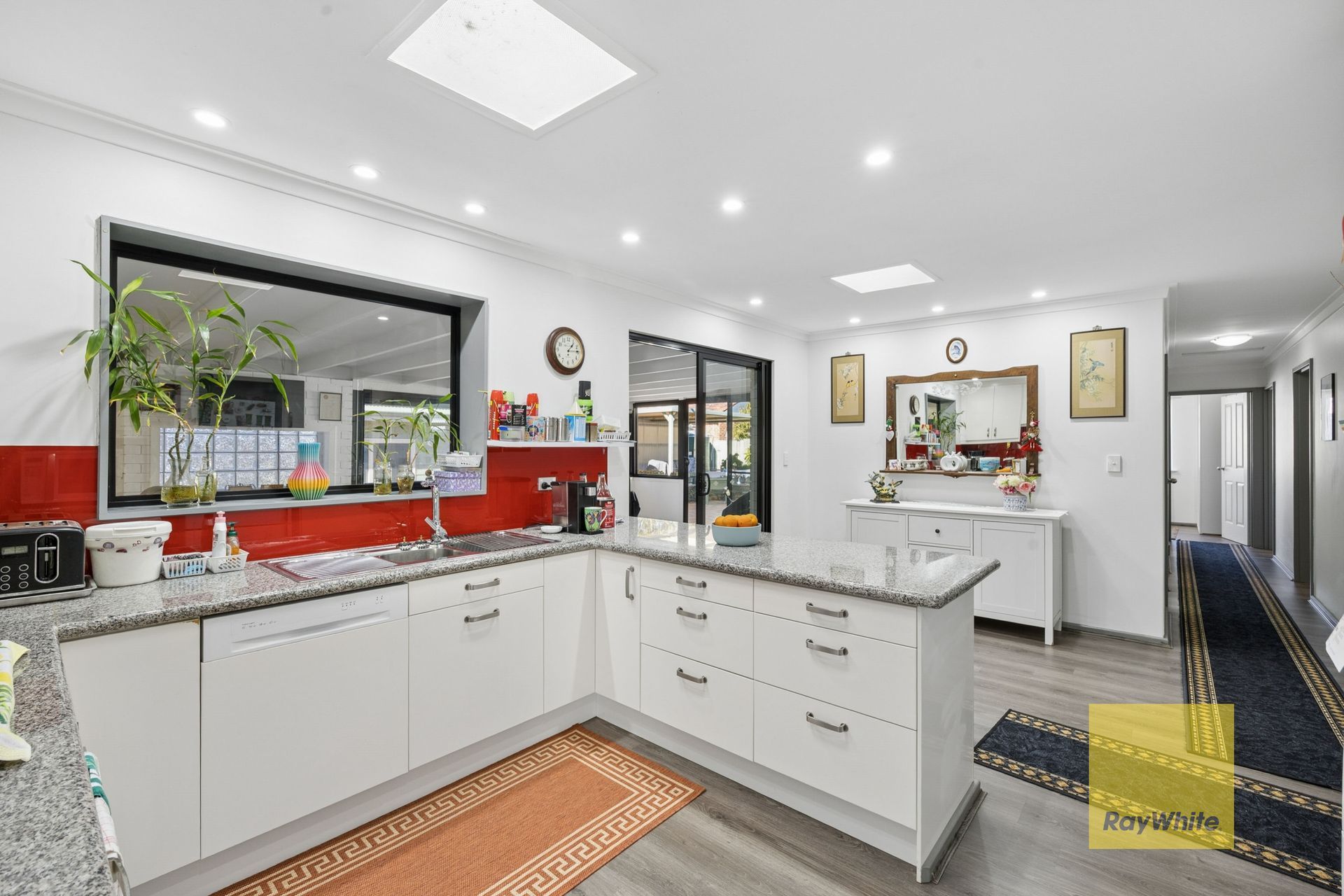 8 Flora Terrace — photo 8 of 30