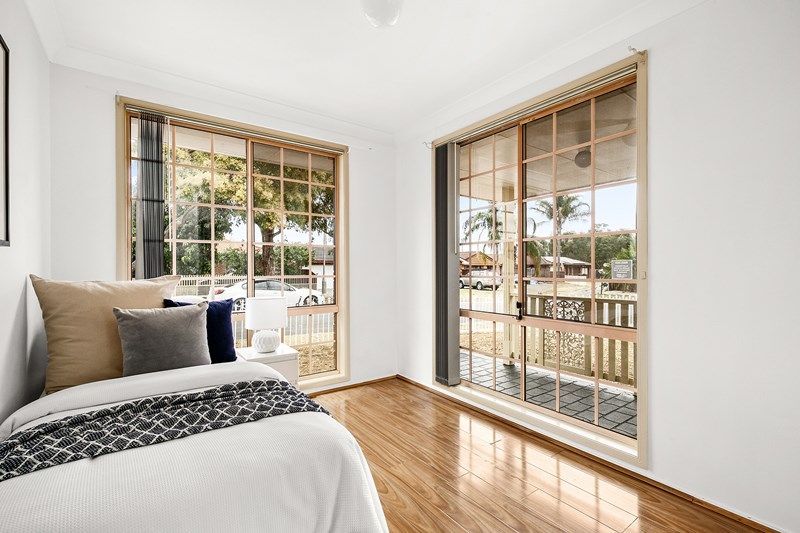 11 Dillon Place, Oakhurst, NSW