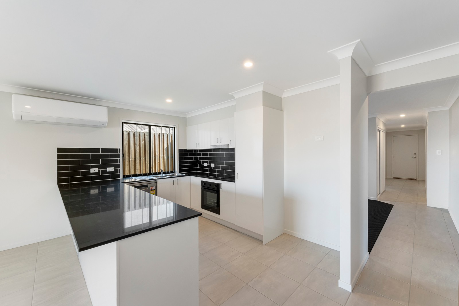 34 Barnyard Drive, Park Ridge, QLD 4125