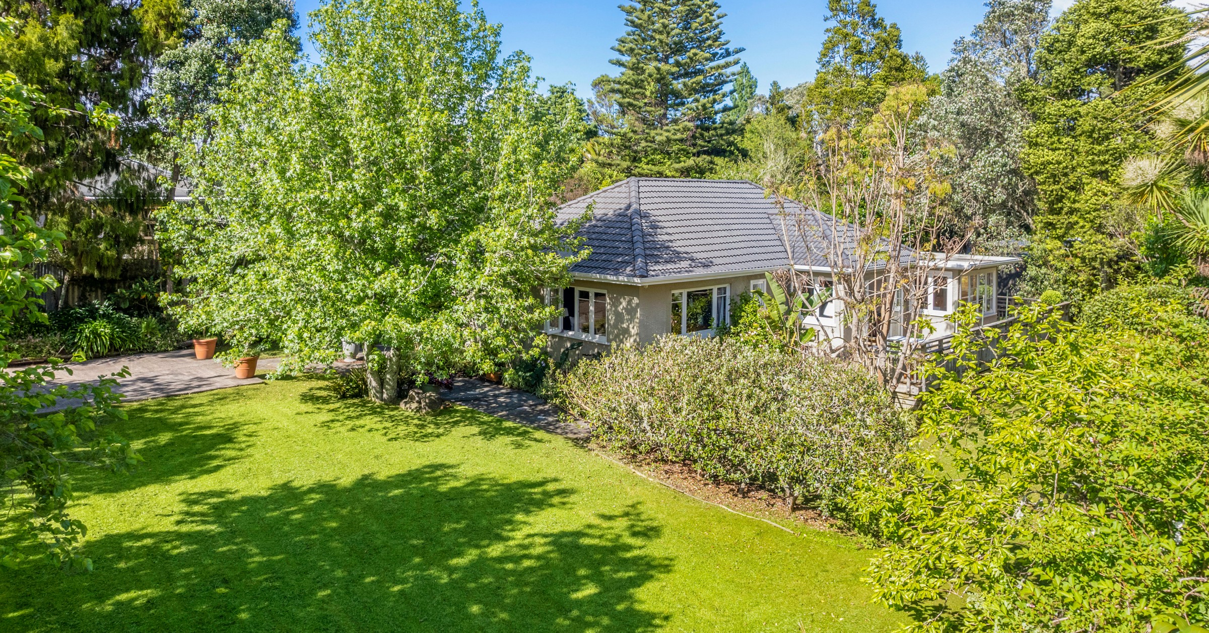 11 Tane Road, Laingholm, Waitakere City 0604 - Sold House - Ray White ...