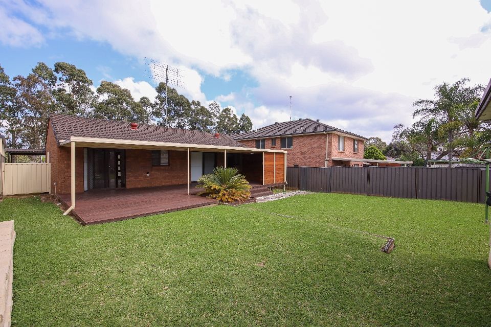 4 Cleeve Place, Cambridge Gardens, NSW