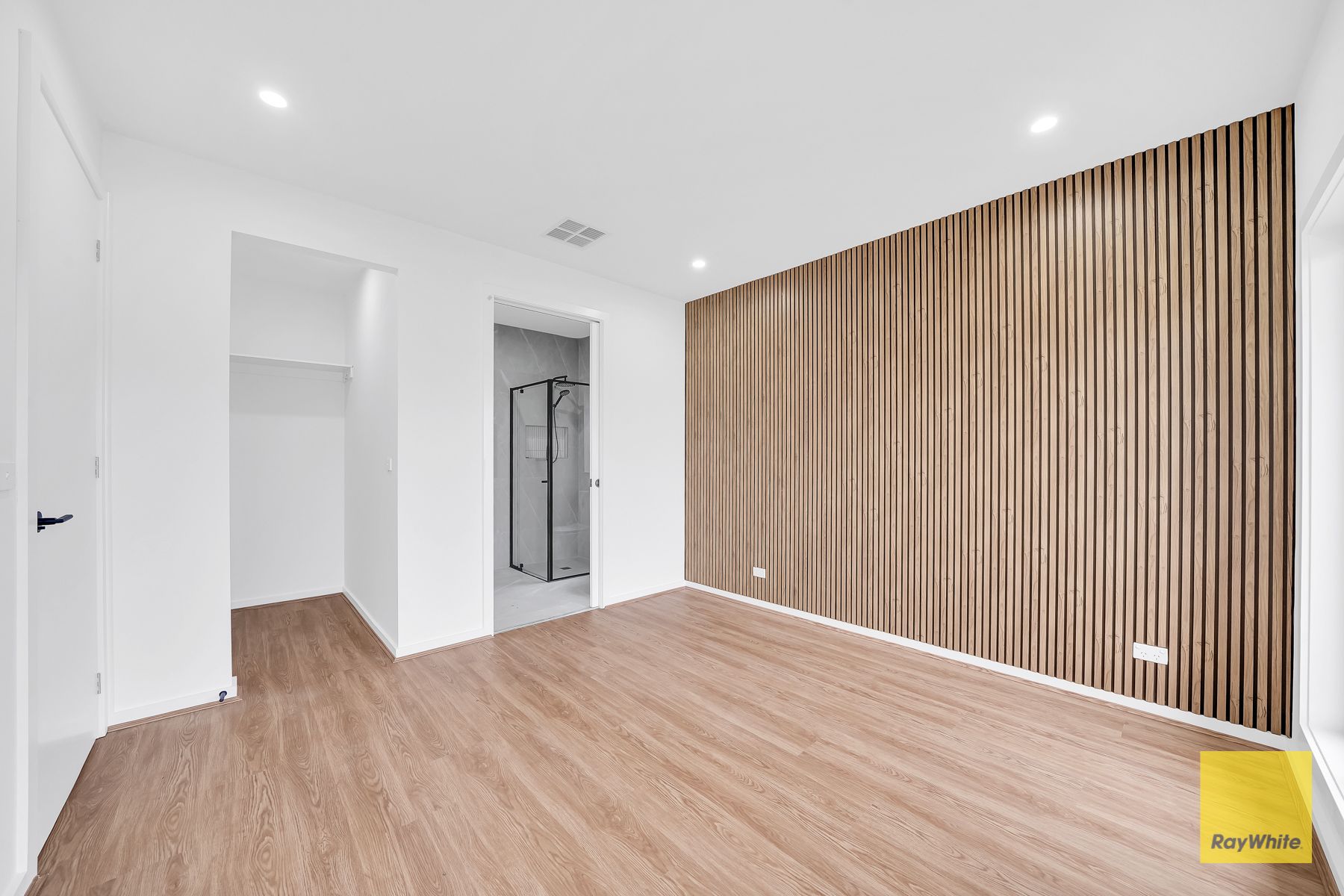 5 Dunphy Street — photo 5 of 22