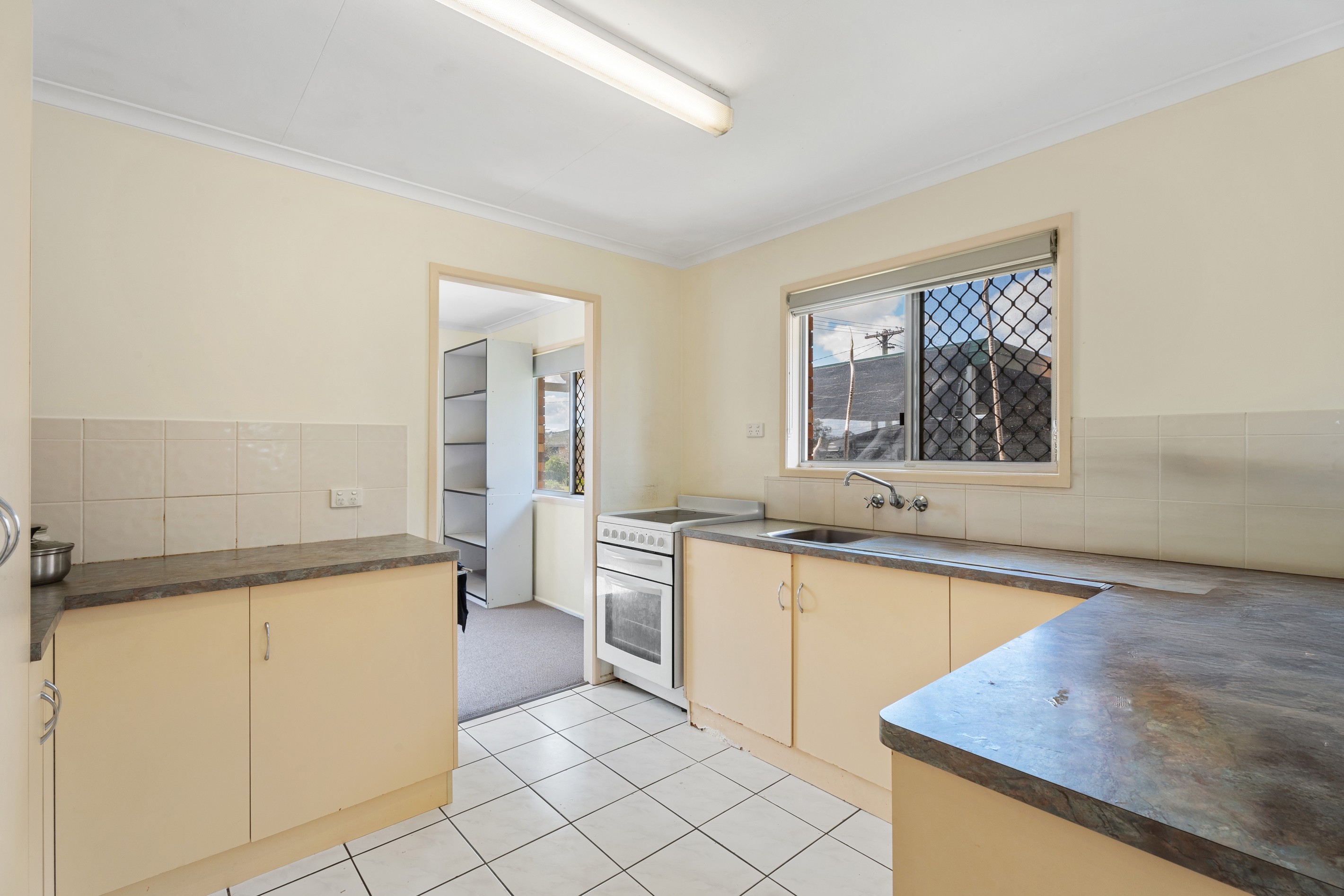 196 Woodstock Street, Maryborough, QLD 4650