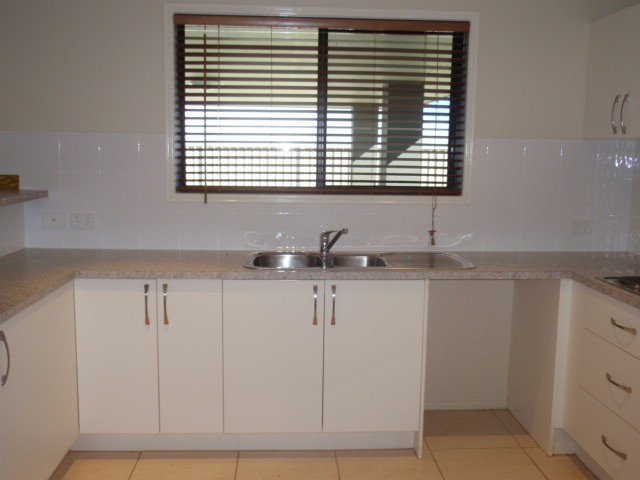 14 Pressler Road, Emerald, QLD 4720