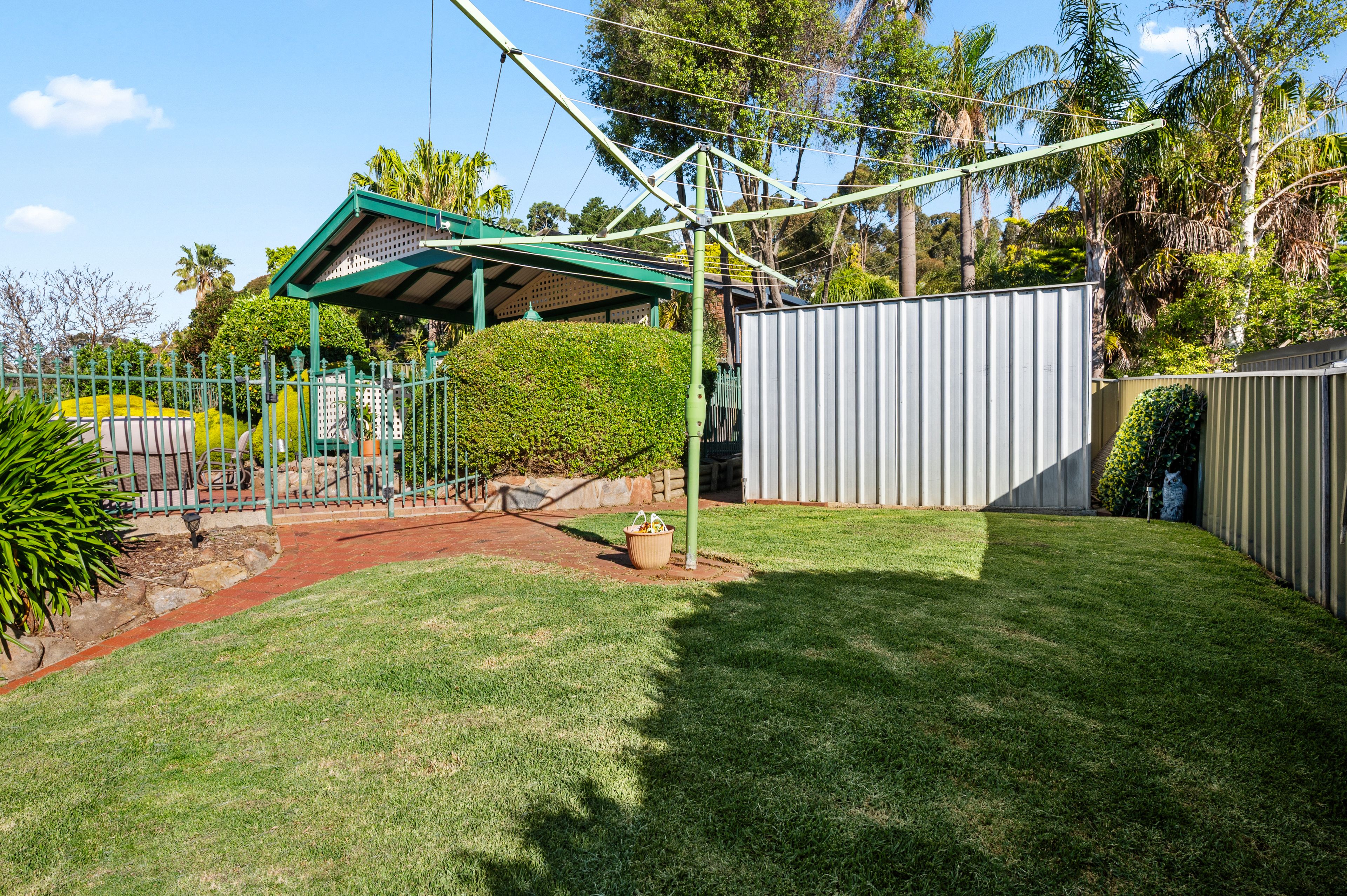 4 Redbank Close — photo 29 of 30