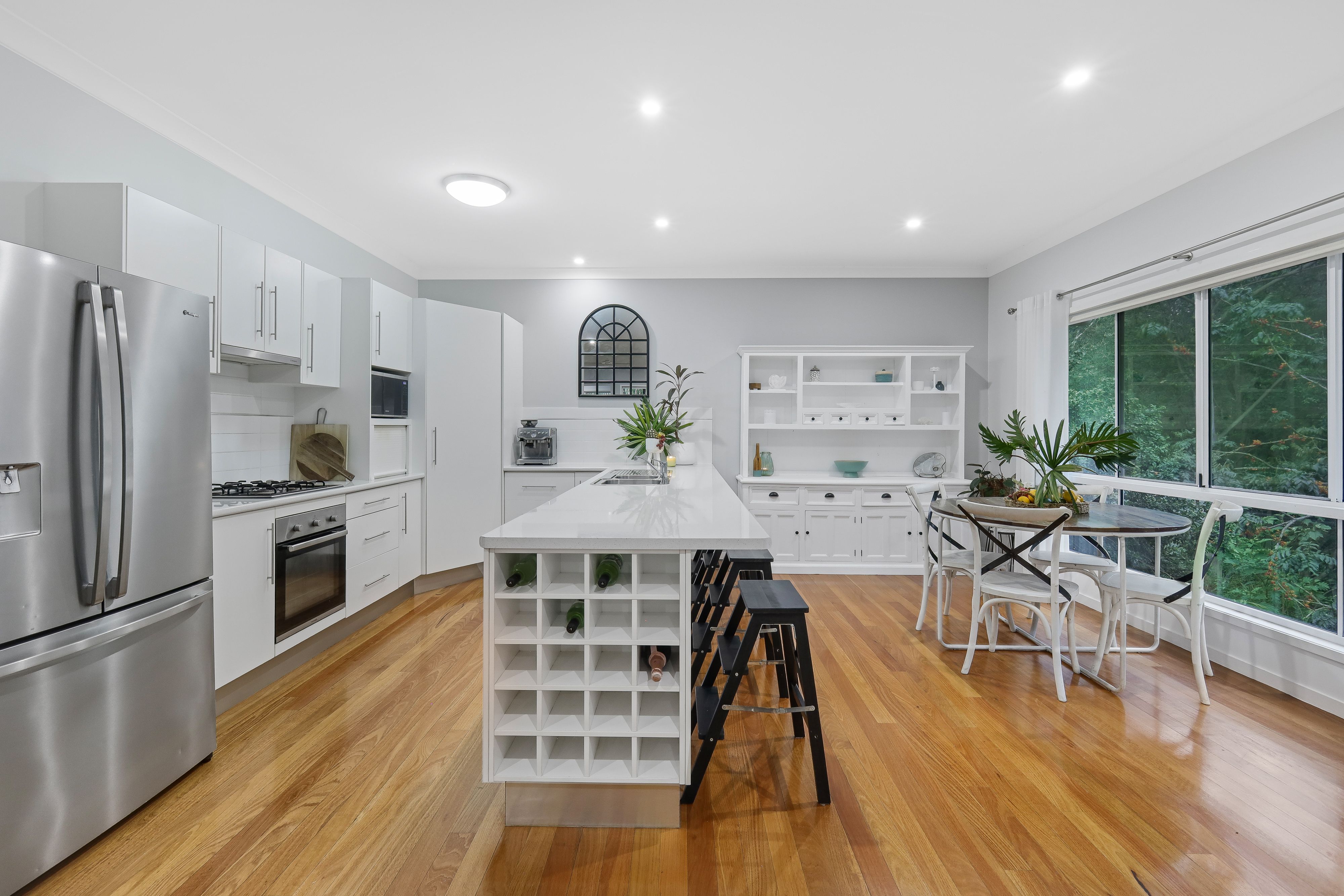 15 Lysterfield Rise