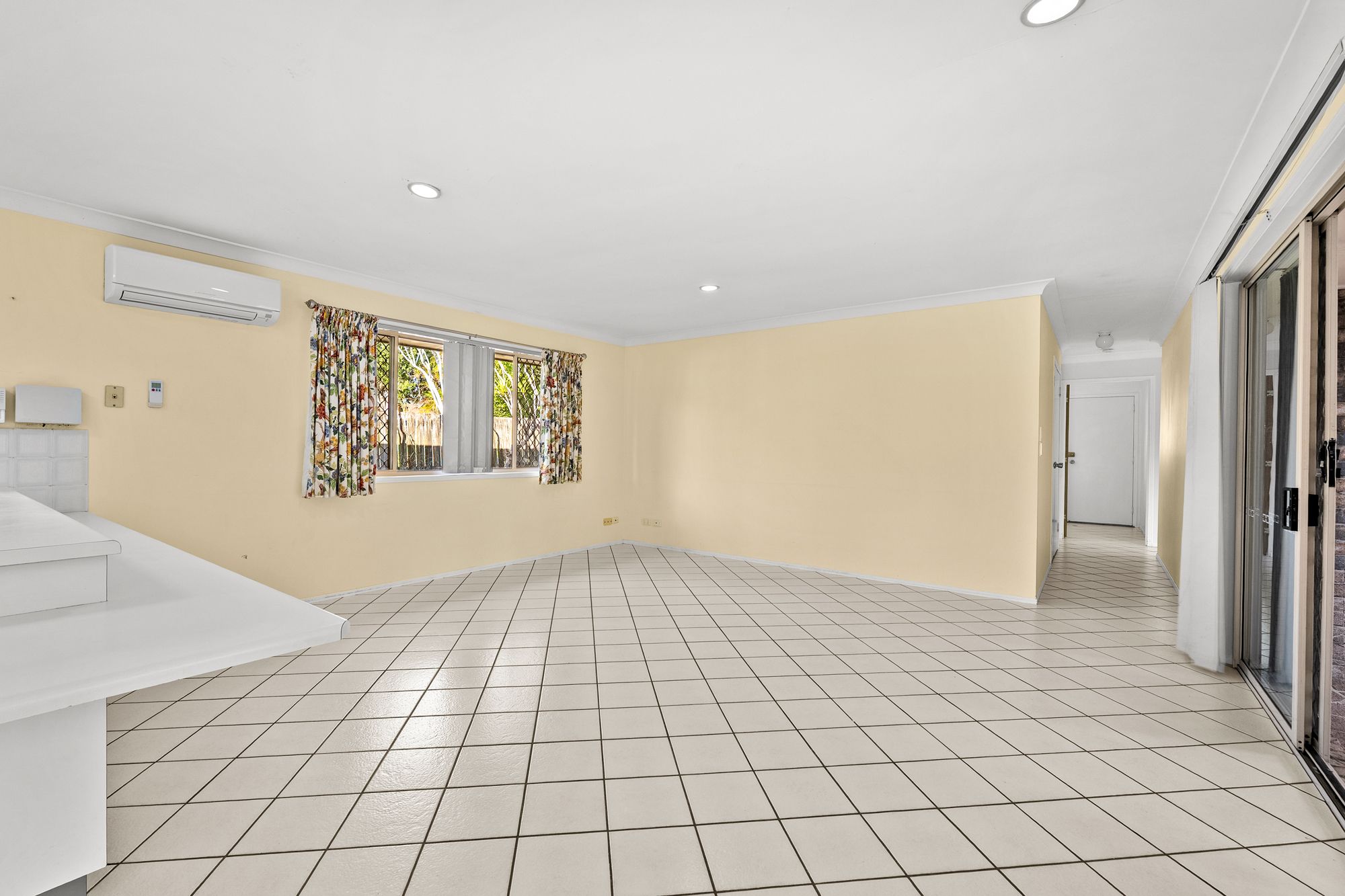 22 Mayfair Place — photo 5 of 20