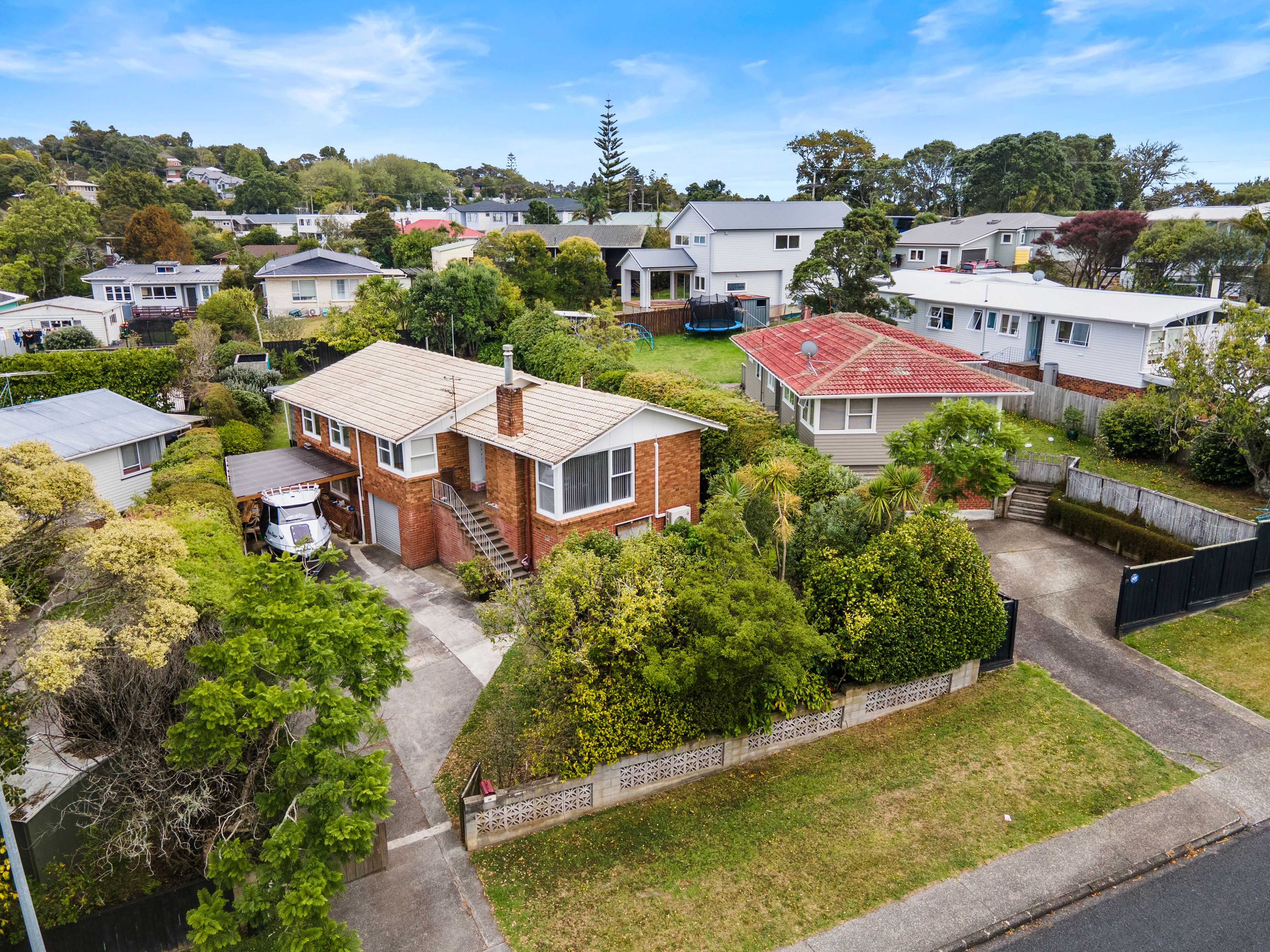 77 La Rosa Street, Green Bay, Waitakere City