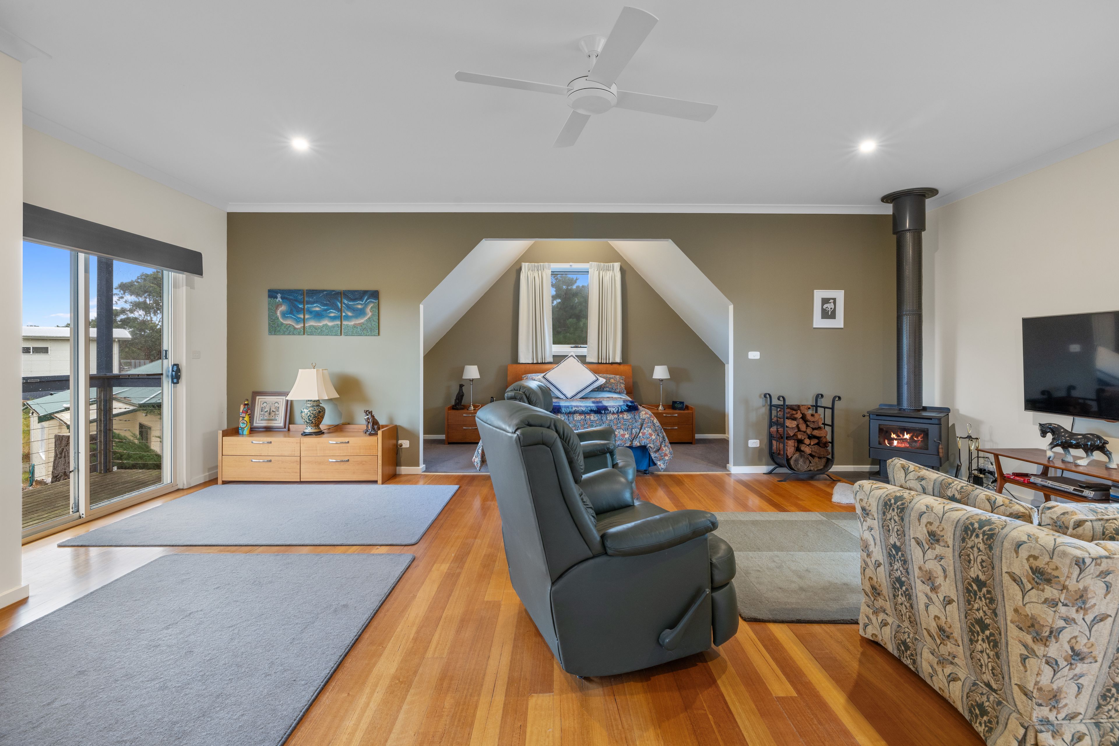 80 Mercury Drive — photo 8 of 19