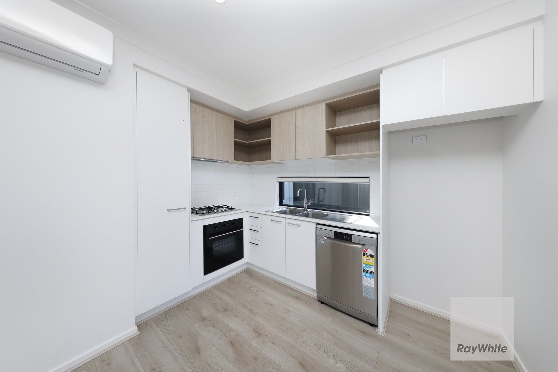 8 Cosgrove Drive — photo 6 of 14