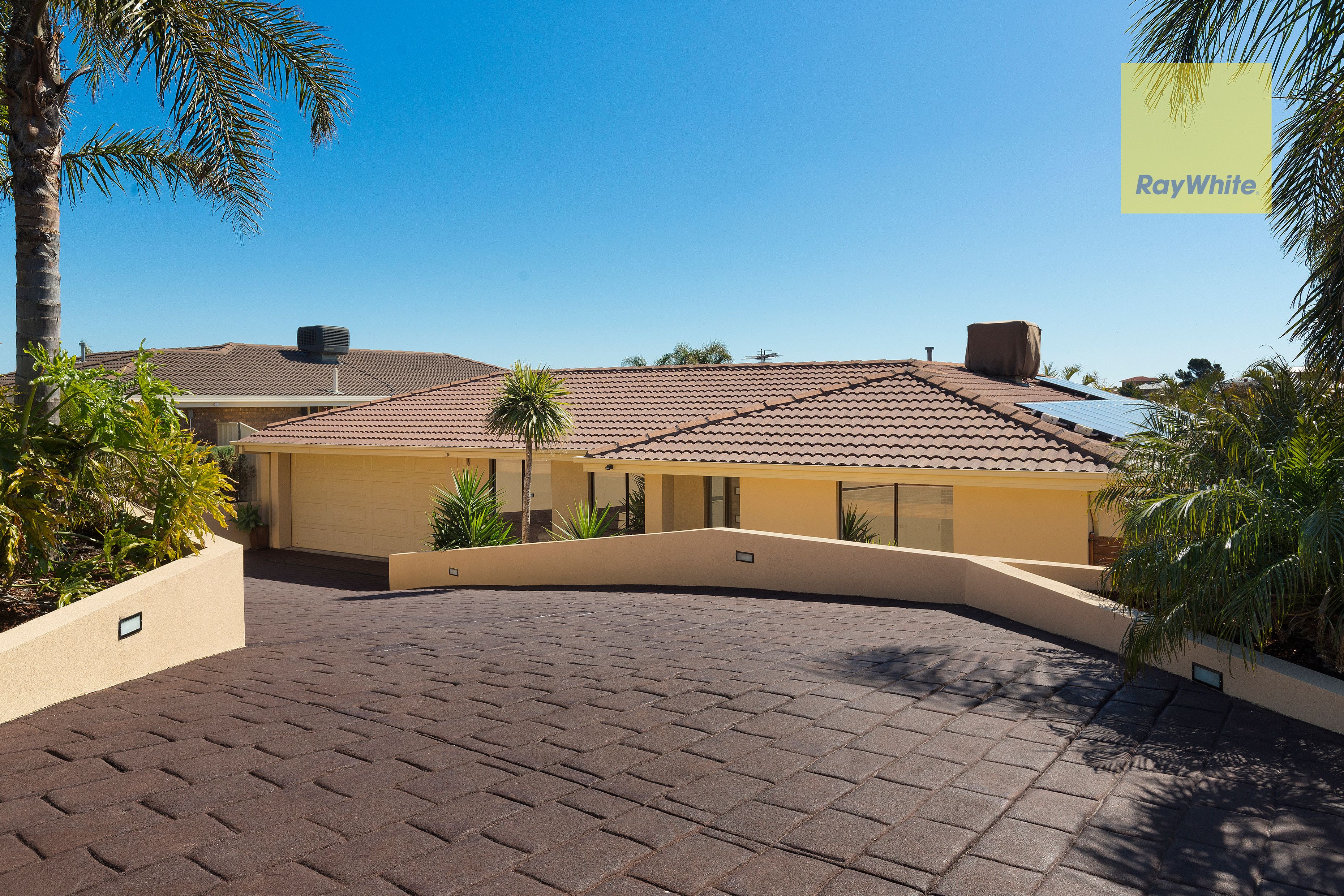 13 Alfonso Drive, Hallett Cove, SA 5158