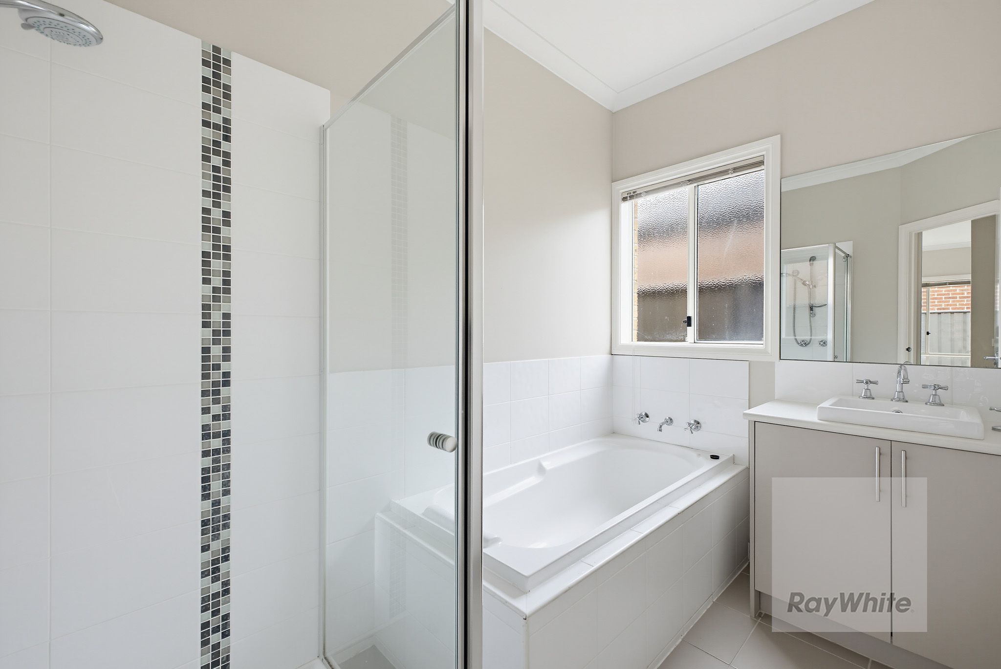 32 Yoemans Drive — photo 9 of 12