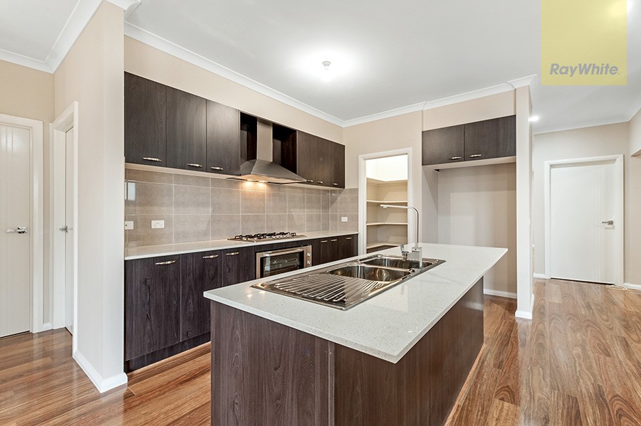4 Northfield Drive, Craigieburn, VIC 3064