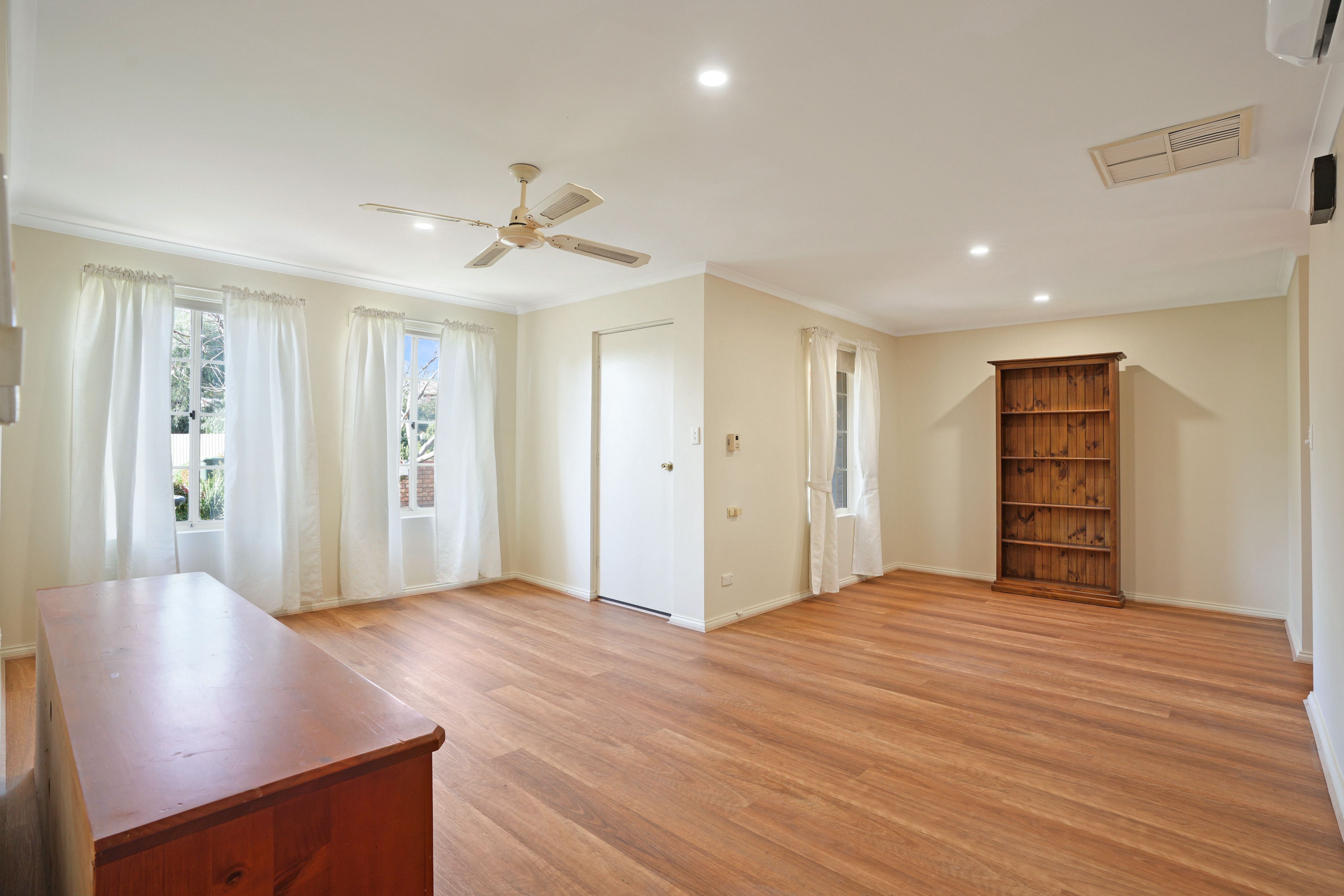 13B Wright Street — photo 3 of 10