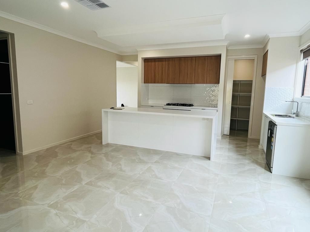 7 Ursini Circuit, Truganina, VIC 3029