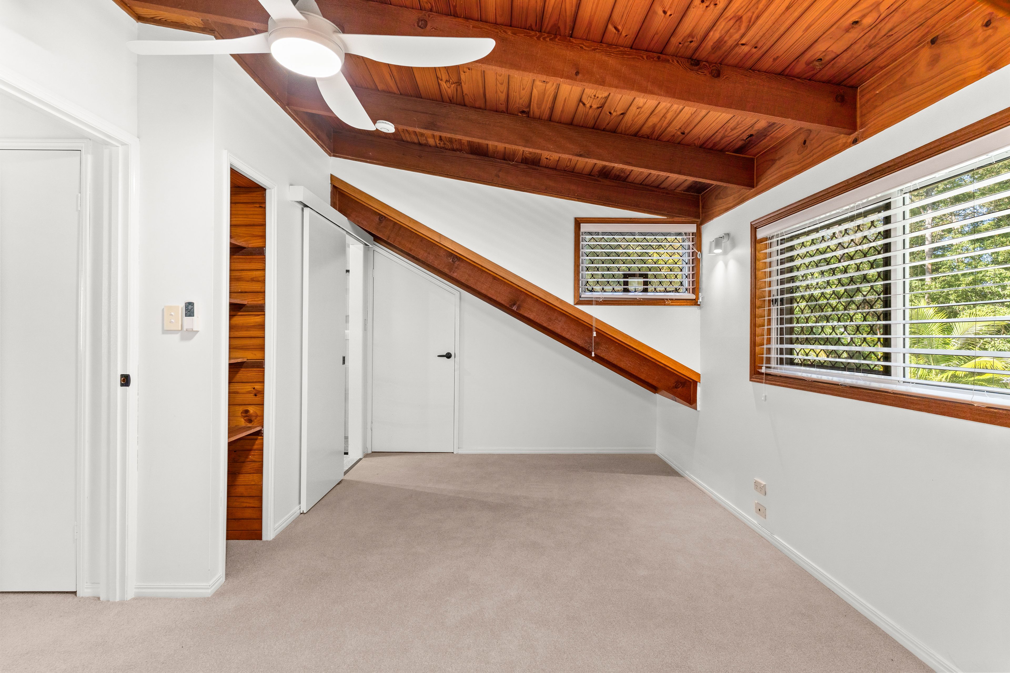29 Woodwood Road — photo 9 of 14