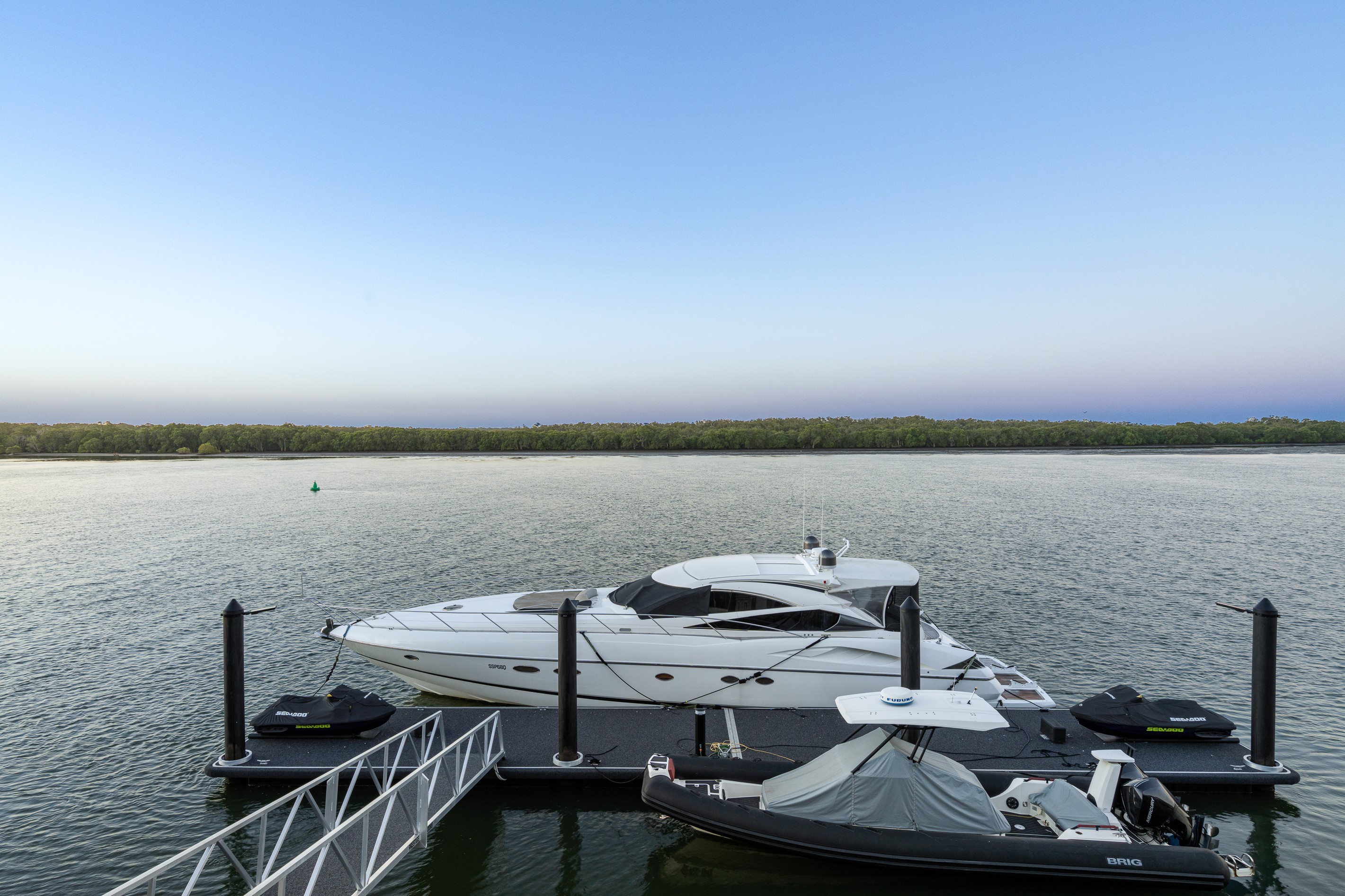 19-21 Hume Parade, Paradise Point, QLD 4216