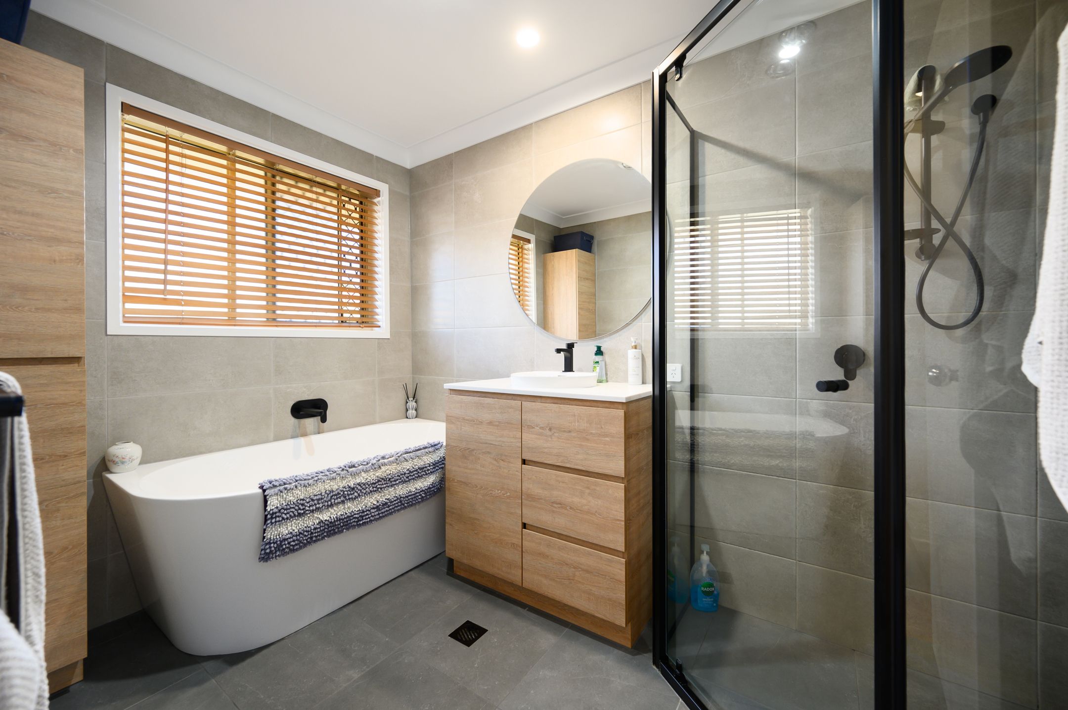 2/28 Nina Parade, Arundel, QLD 4214