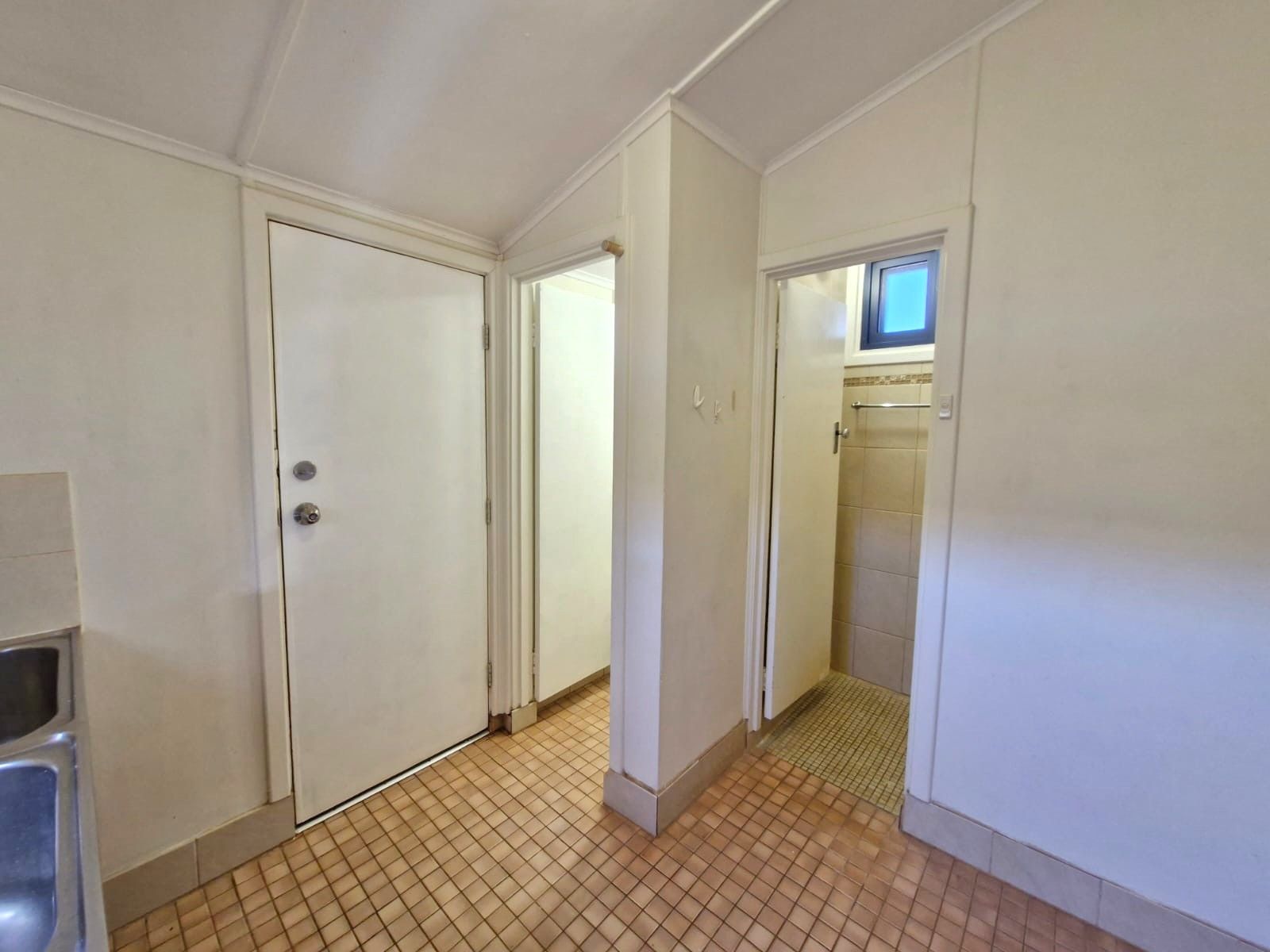 48 Roberts Street — photo 23 of 30