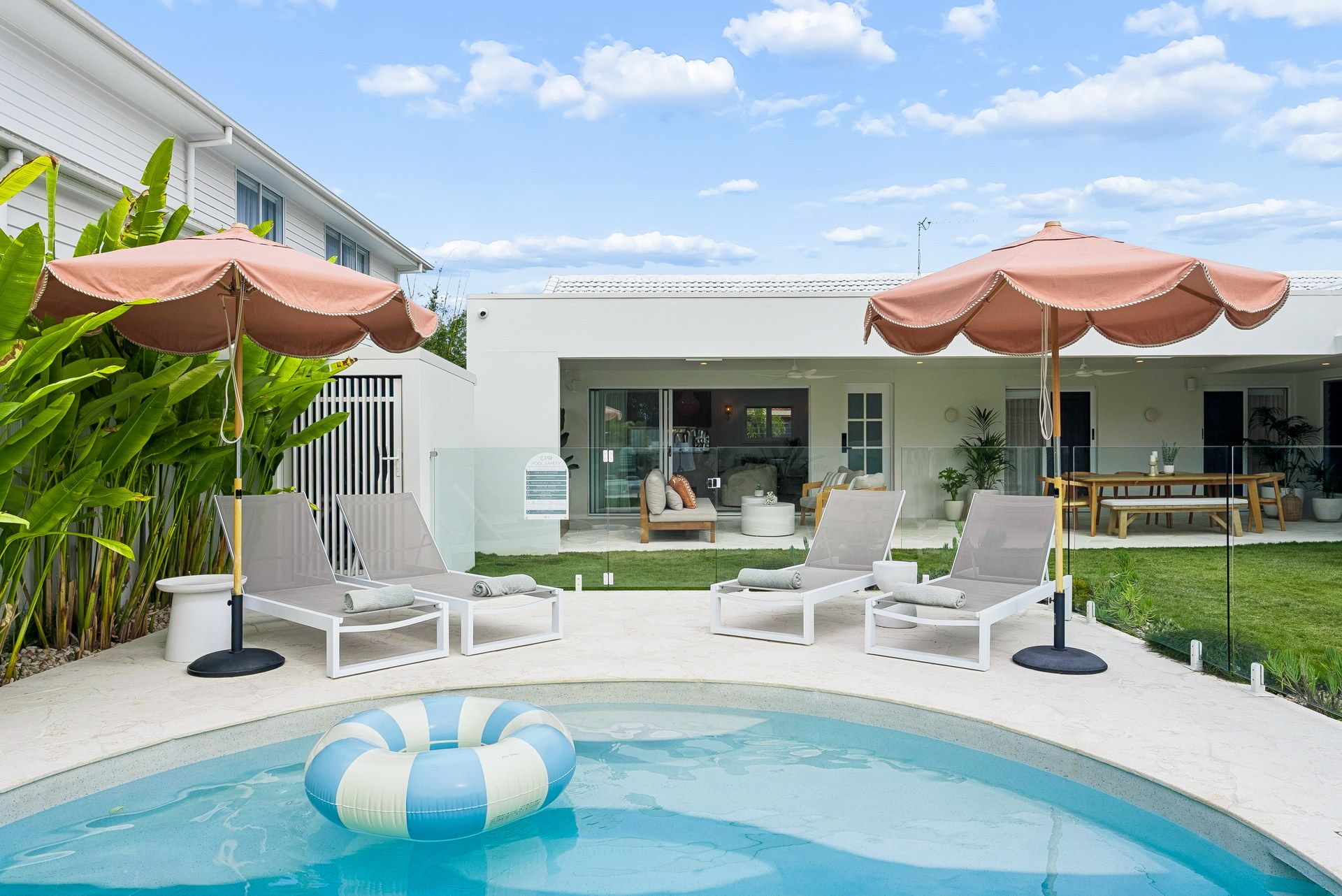 42 Mountain View Avenue, Burleigh Waters, QLD 4220
