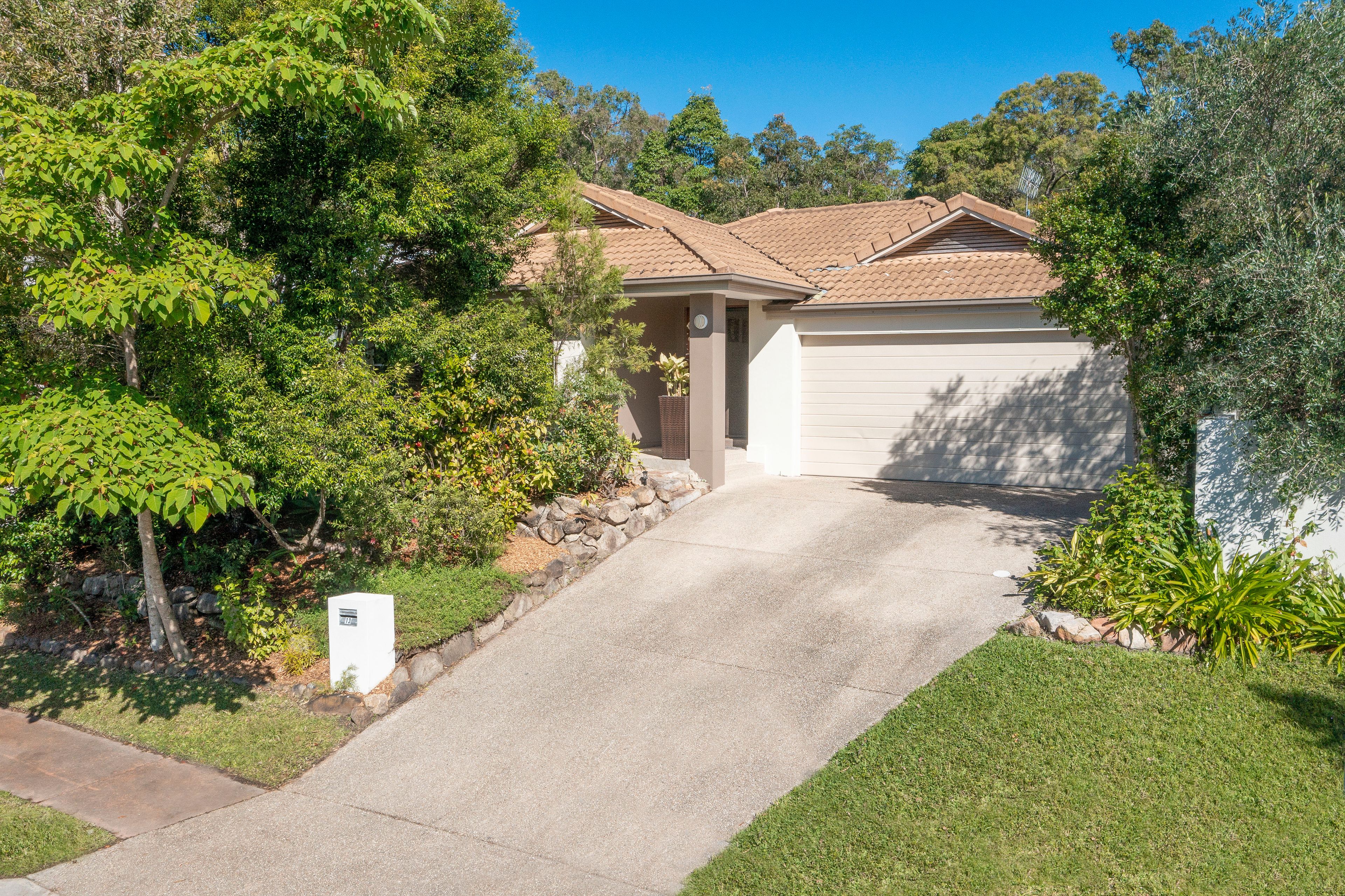 13 Medinah Place, Peregian Springs QLD 4573