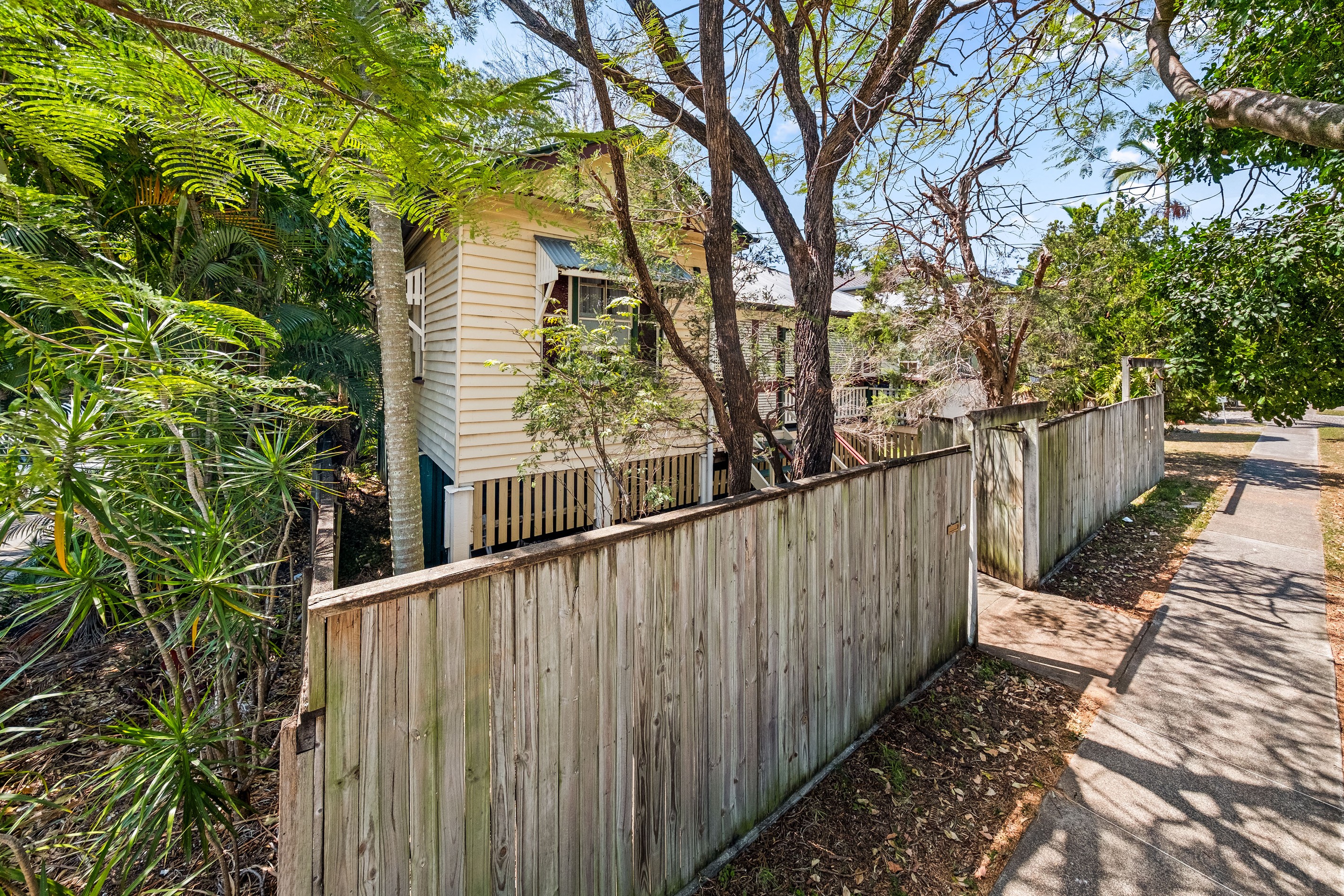 14 Wellington Street, Coorparoo, QLD 4151