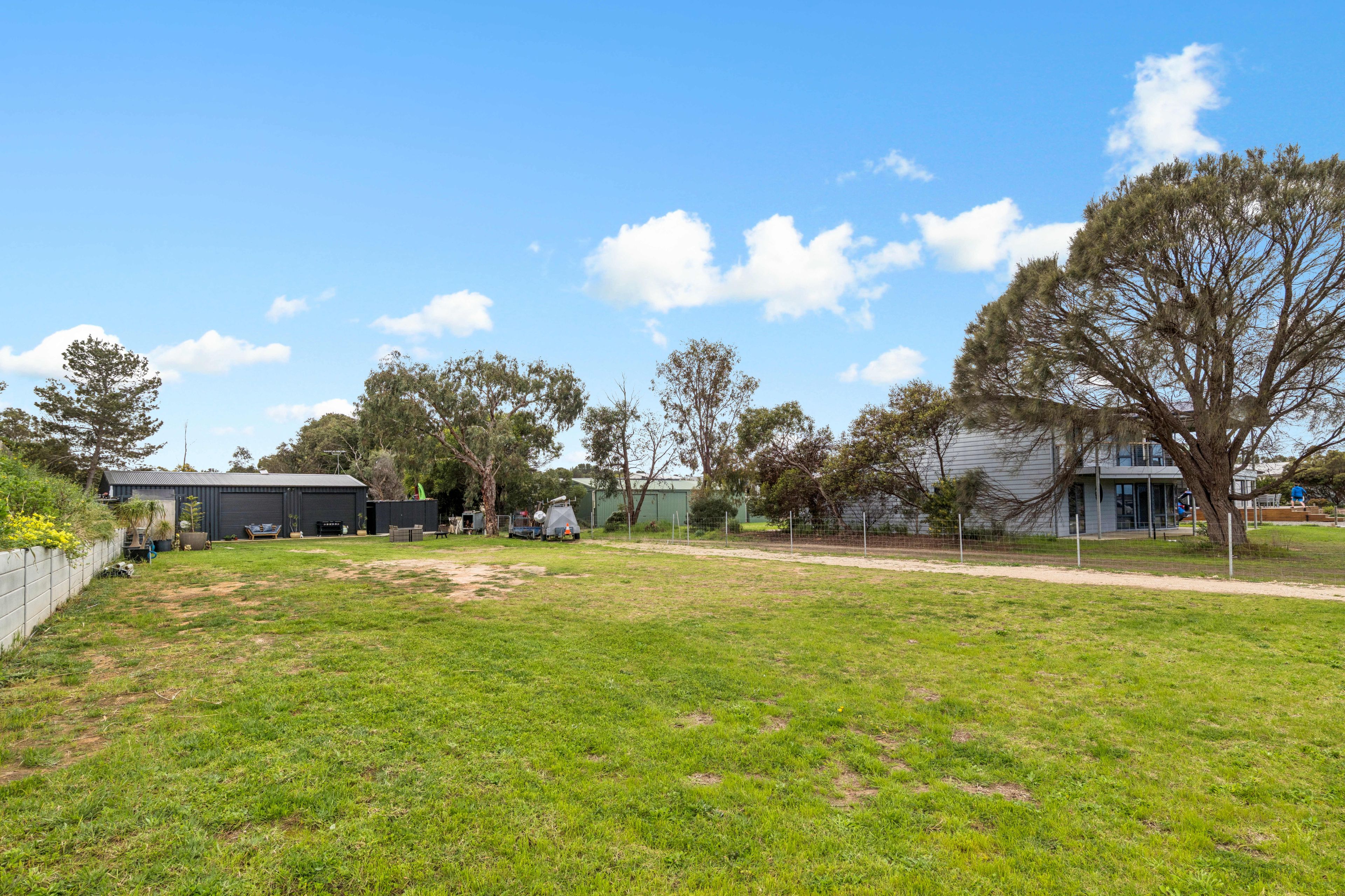 41C Alexandrina Drive — photo 13 of 16
