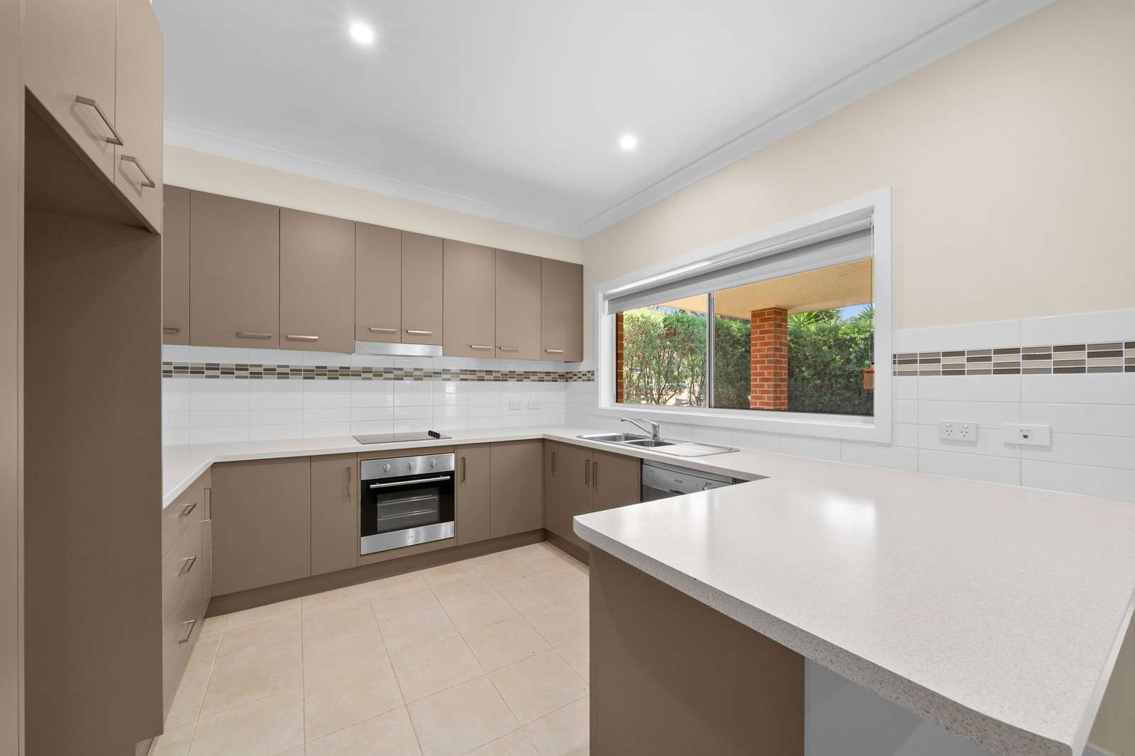 2/77 Cambridge Drive, Mansfield, VIC 3722