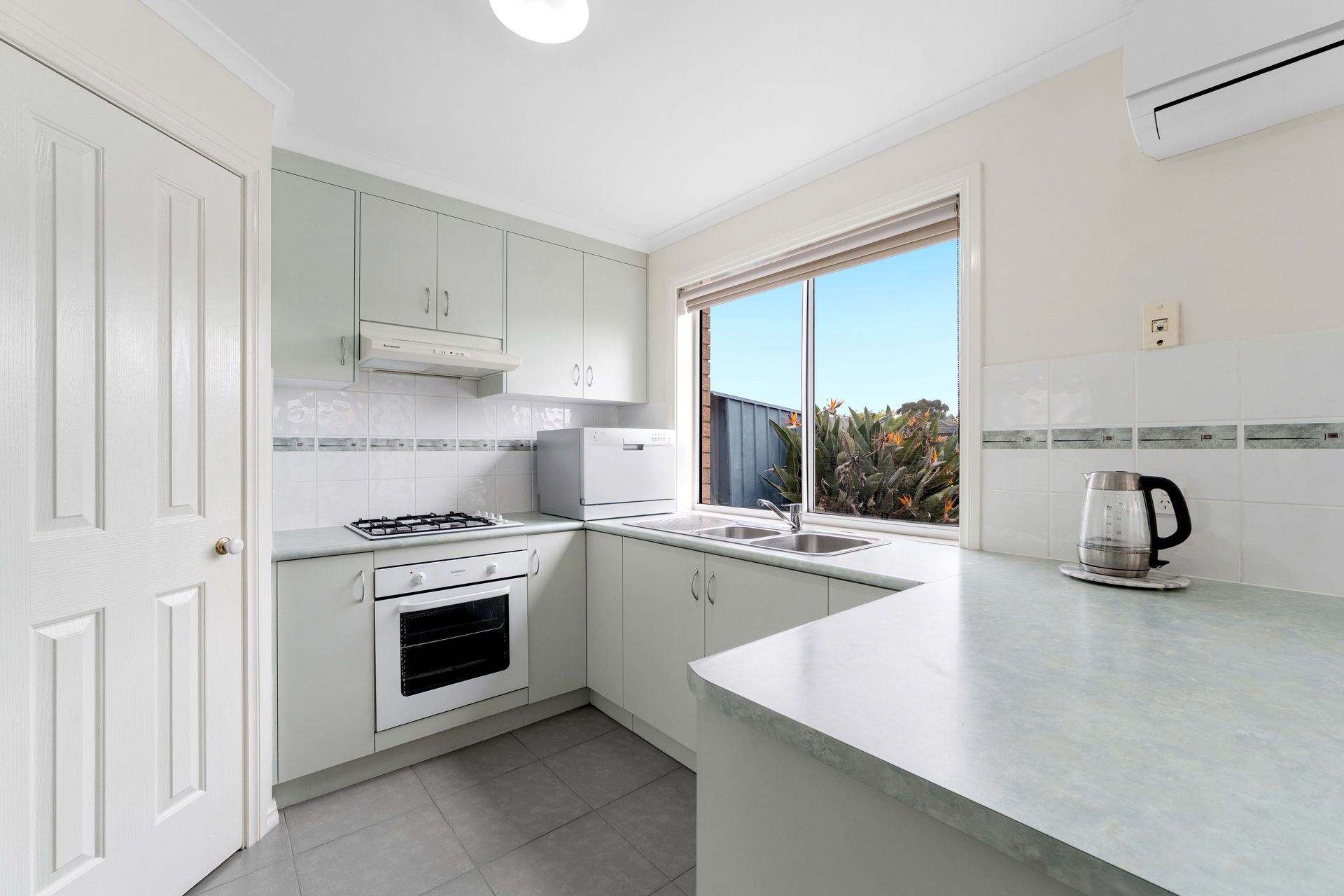 2/245-247 Monahans Road — photo 7 of 21