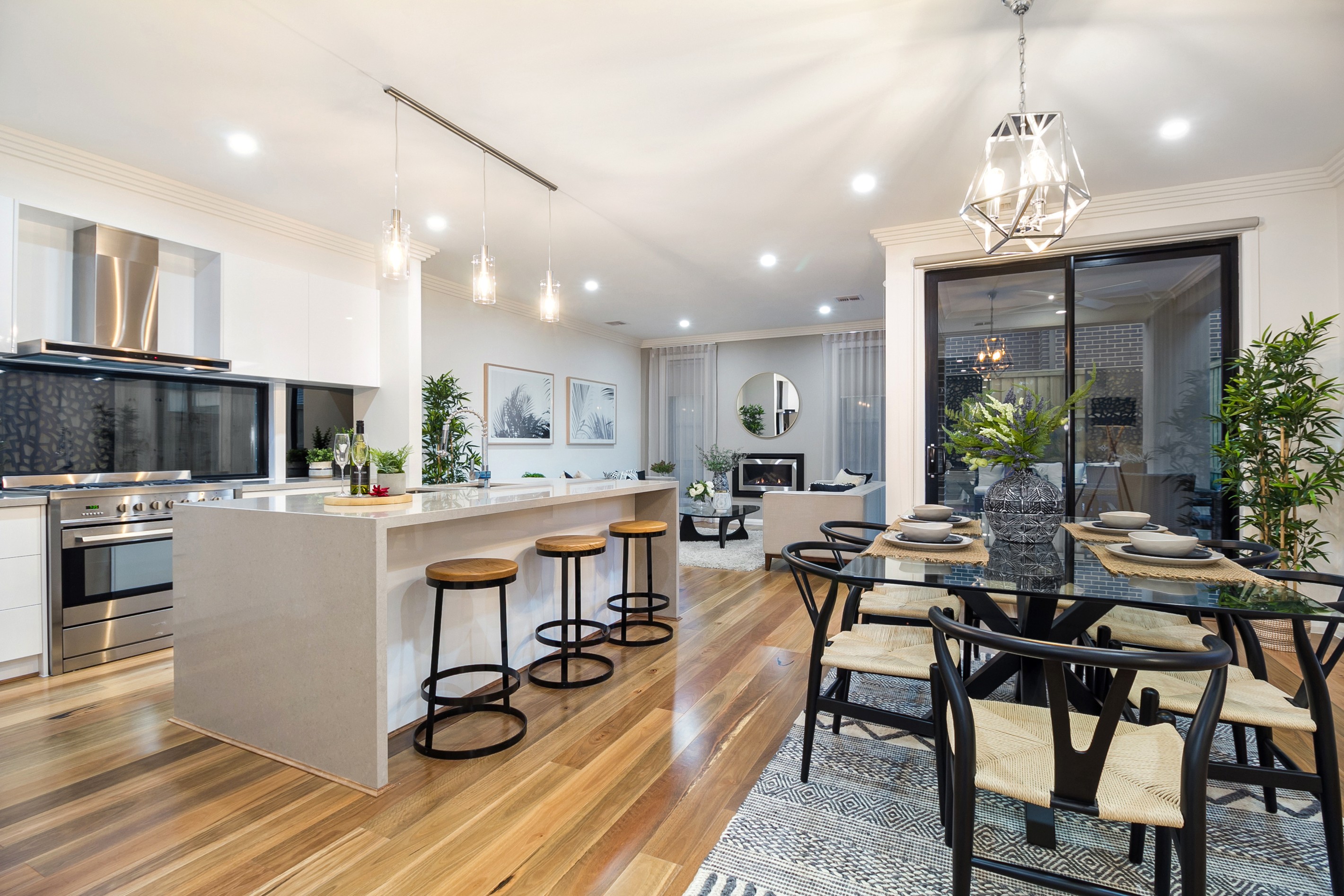16 Elphinstone Way, Wantirna South, VIC 3152