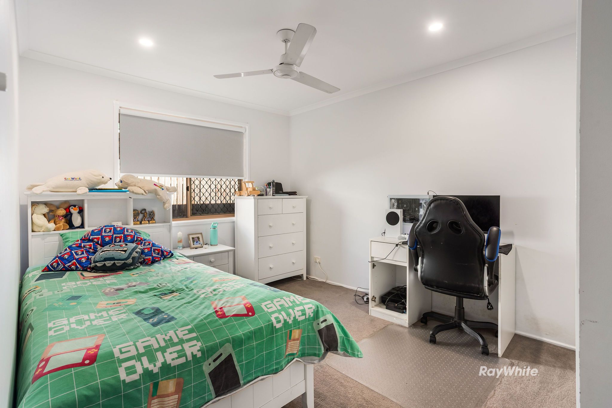 3 Challenger Avenue — photo 11 of 26