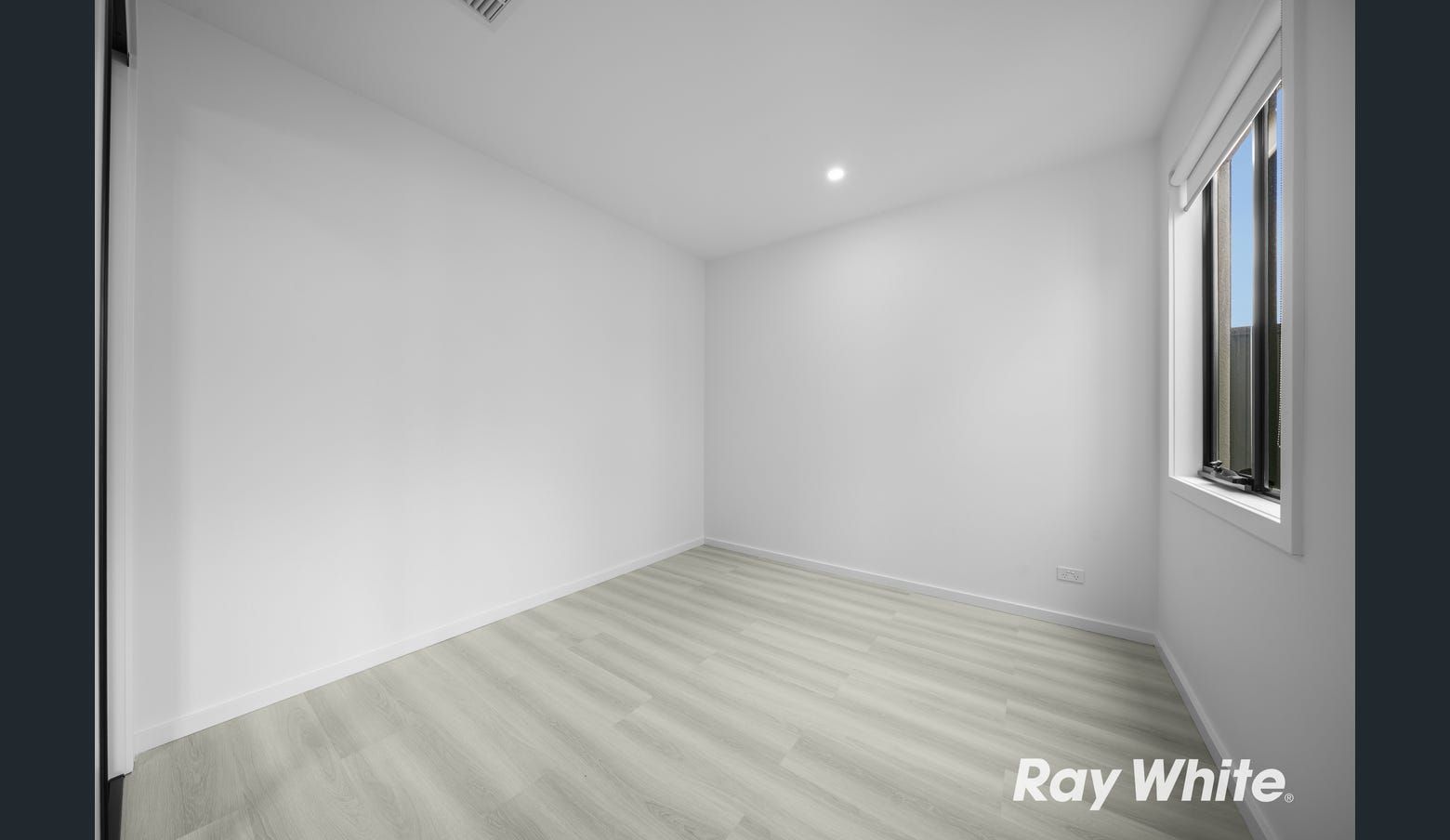 10 Axillaris Street — photo 6 of 8