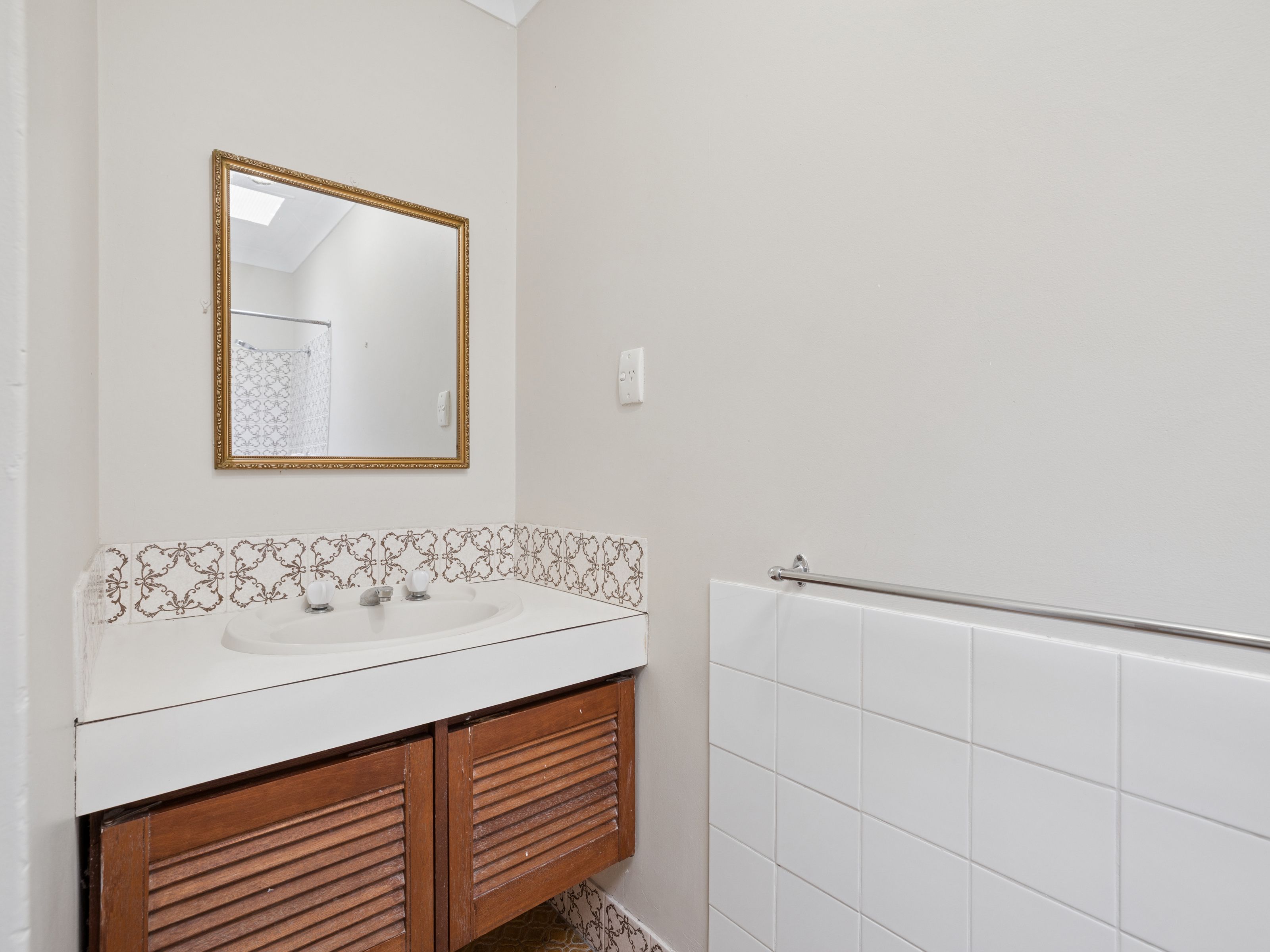 28 Vellgrove Avenue — photo 11 of 15