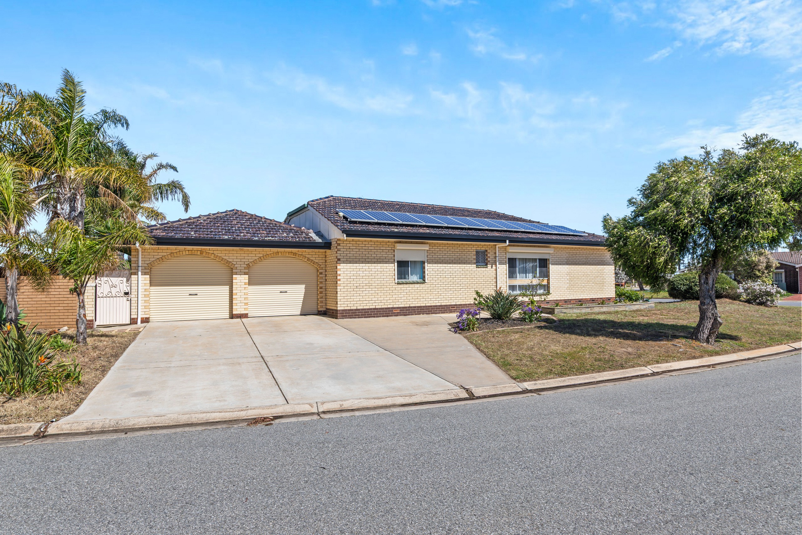 24 Lochside Drive, West Lakes, SA 5021