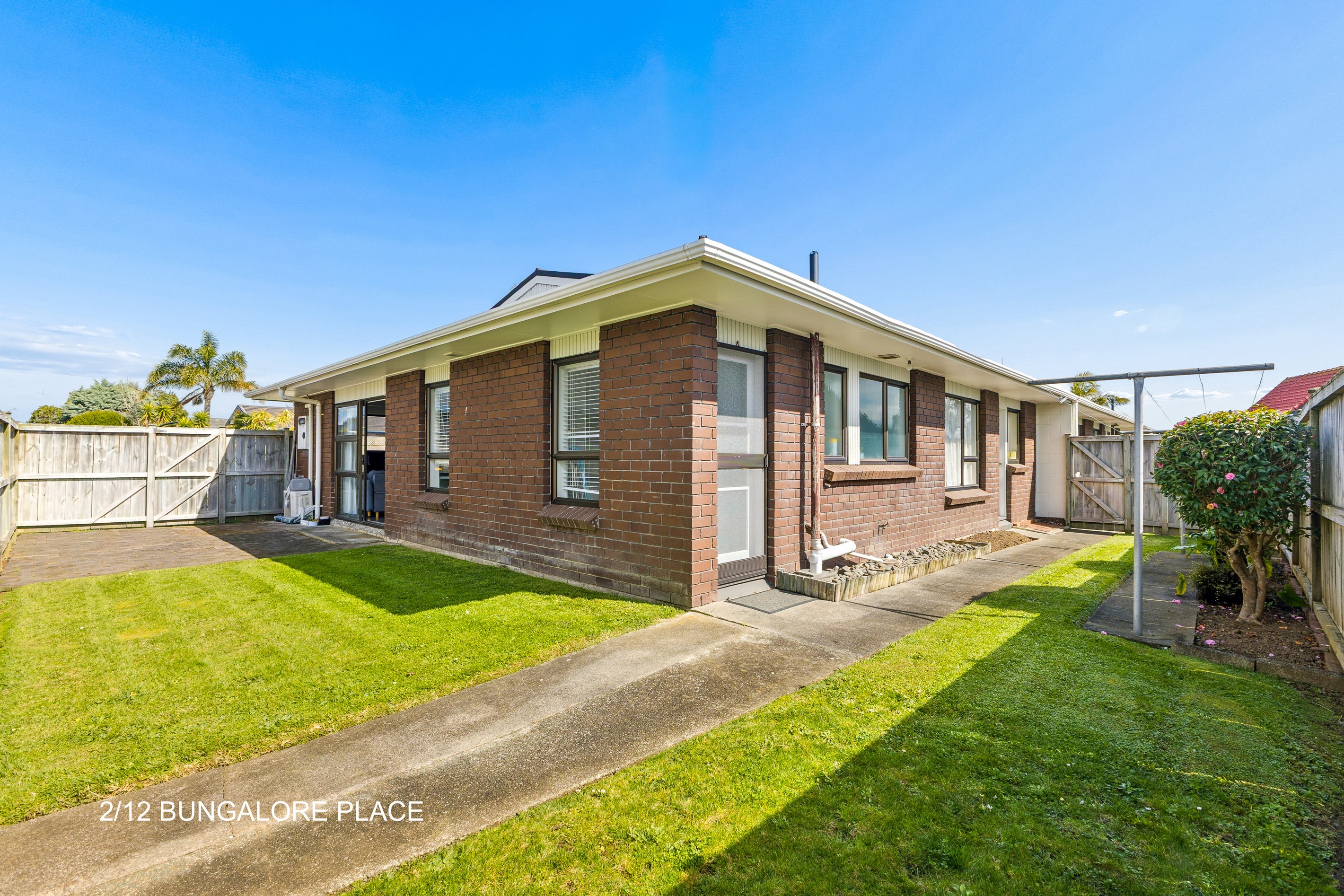 2/12 Bungalore Place, Half Moon Bay, Manukau City
