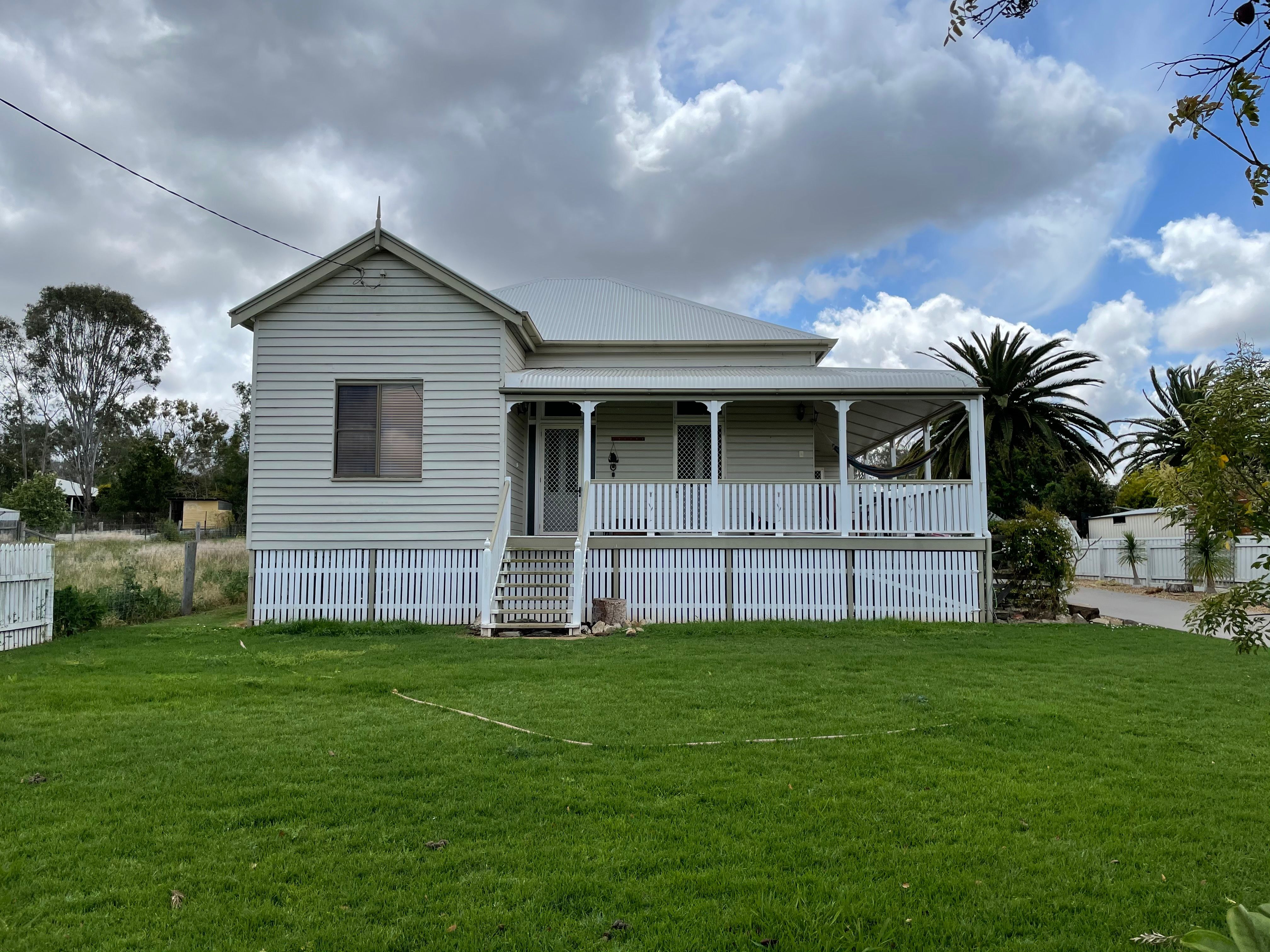 42 OShea Avenue, Southbrook QLD 4363