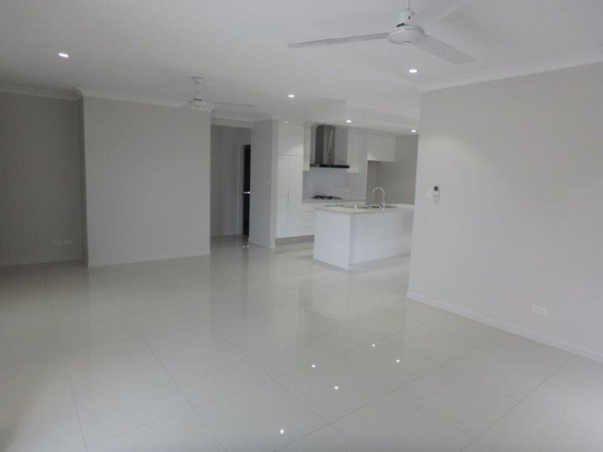 18 Starcke Trail, Smithfield, QLD 4878