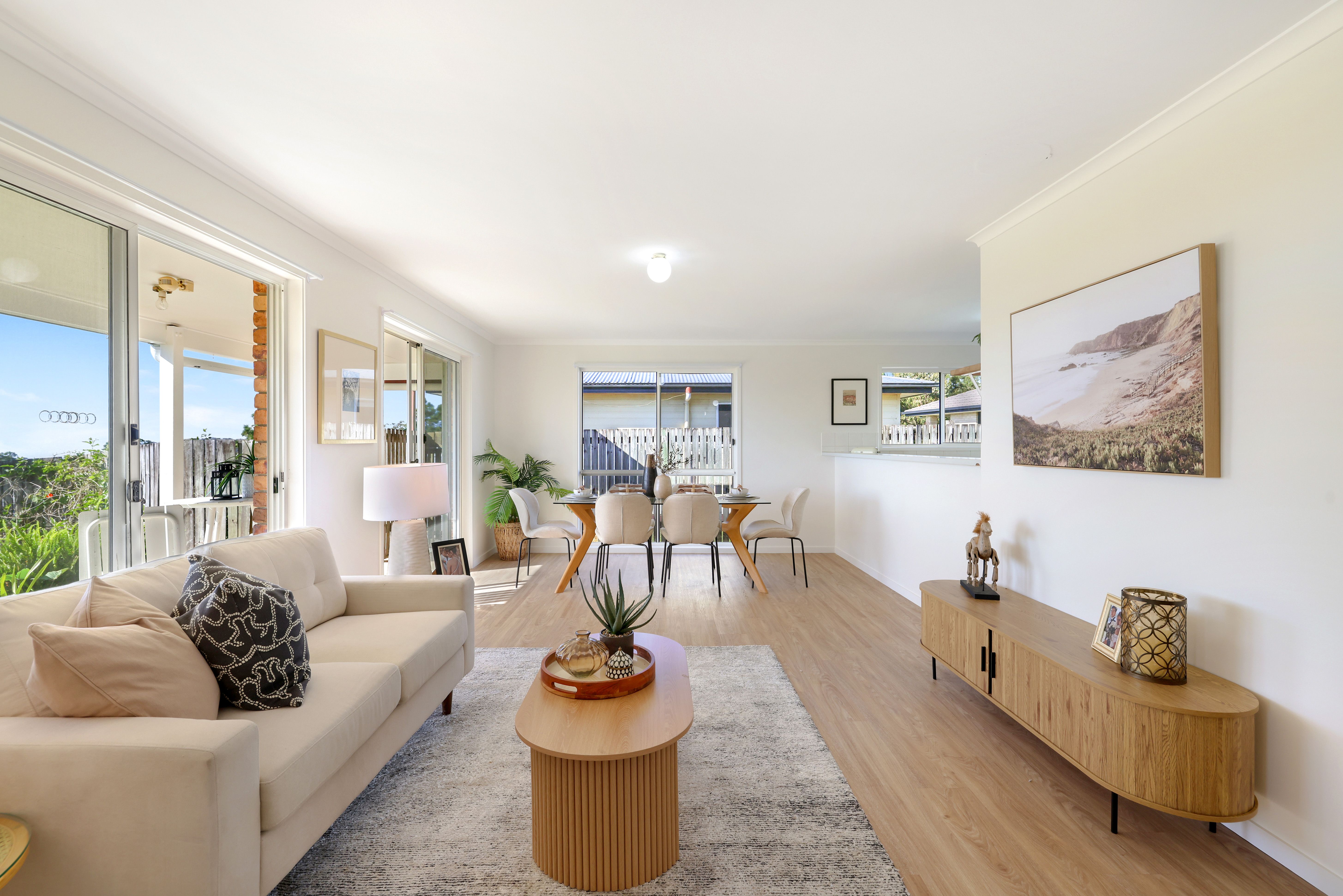 311 Macdonnell Road — photo 3 of 30