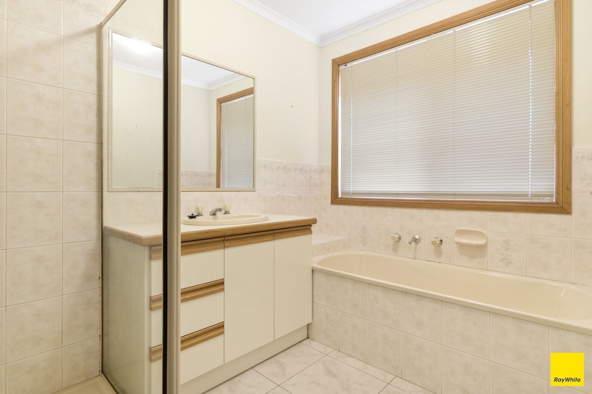 8 Bartlett Crescent, Hoppers Crossing, VIC 3029