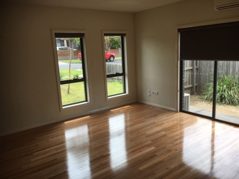 1/101 Purinuan Road, Reservoir, VIC 3073