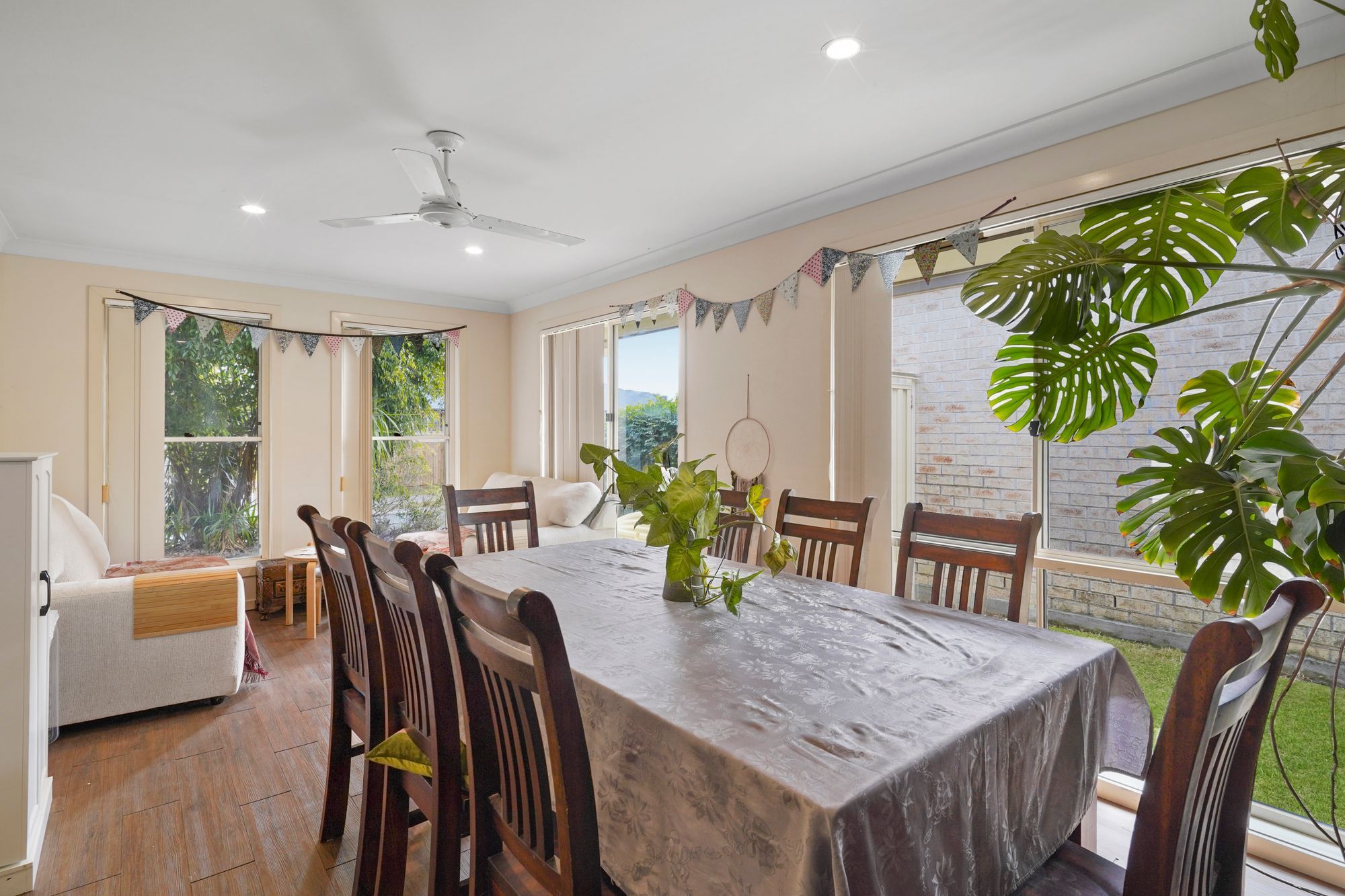 51 COLLINS Street — photo 4 of 21